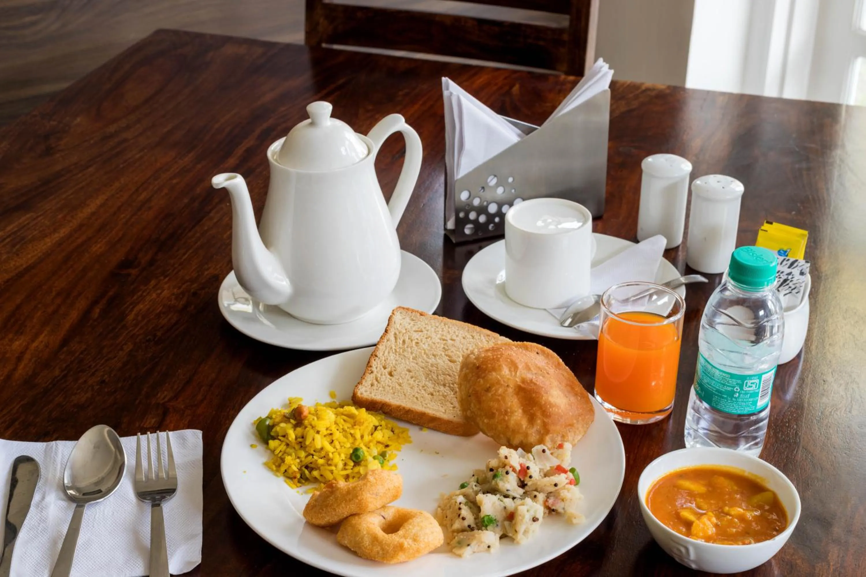 Breakfast in Rendezvous Beach Resort Panjim