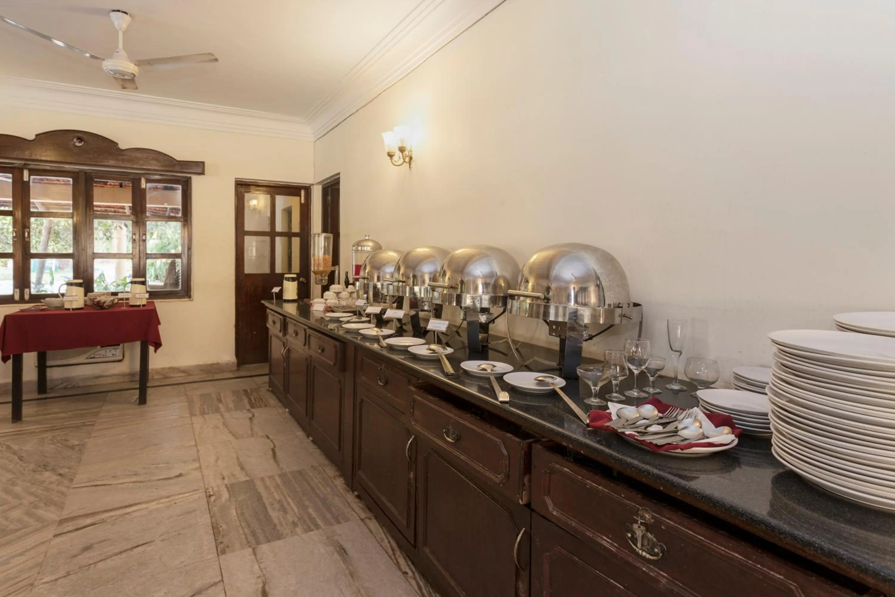 Meals in Rendezvous Beach Resort Panjim