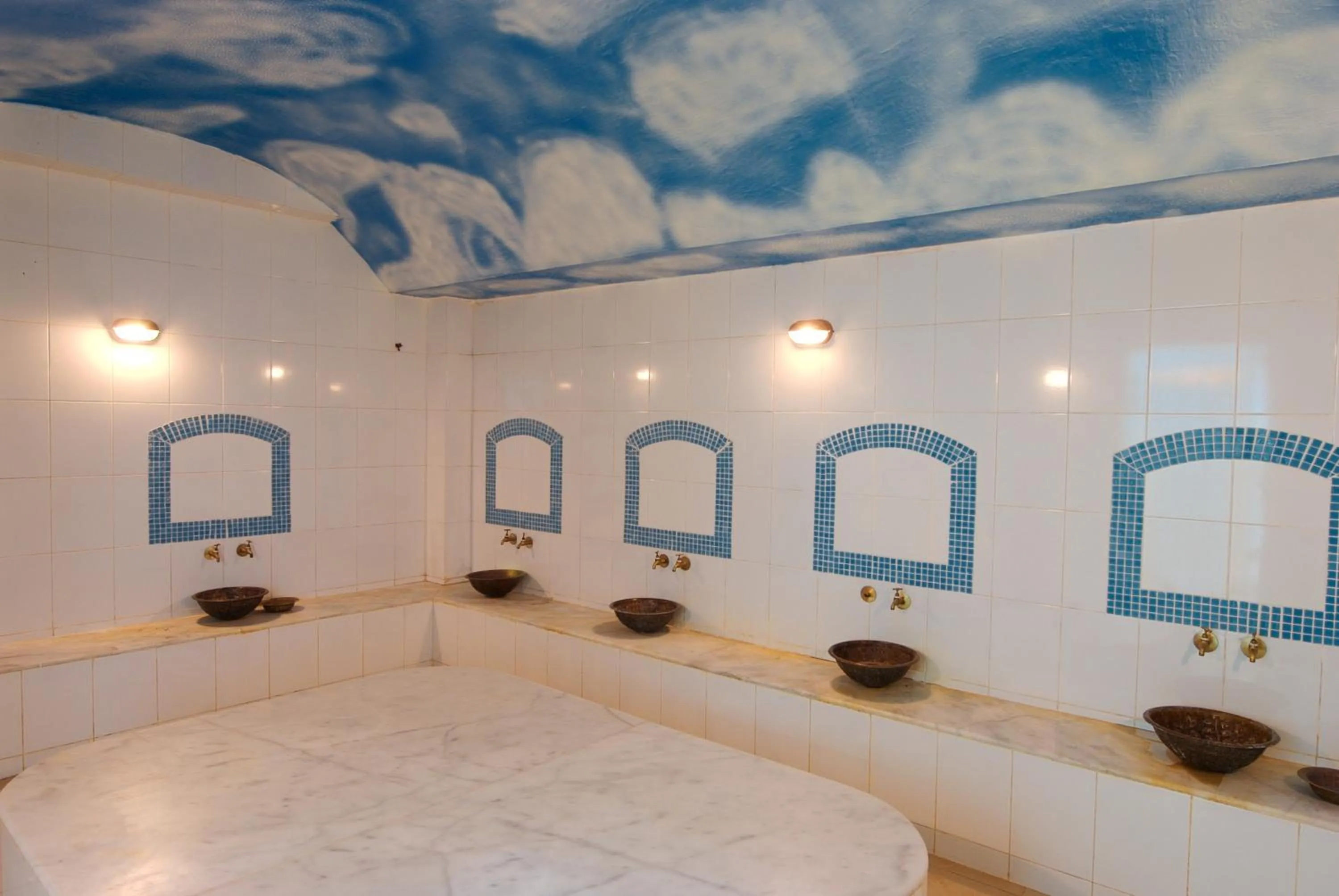 Spa and wellness centre/facilities in Falcon Hills Hotel