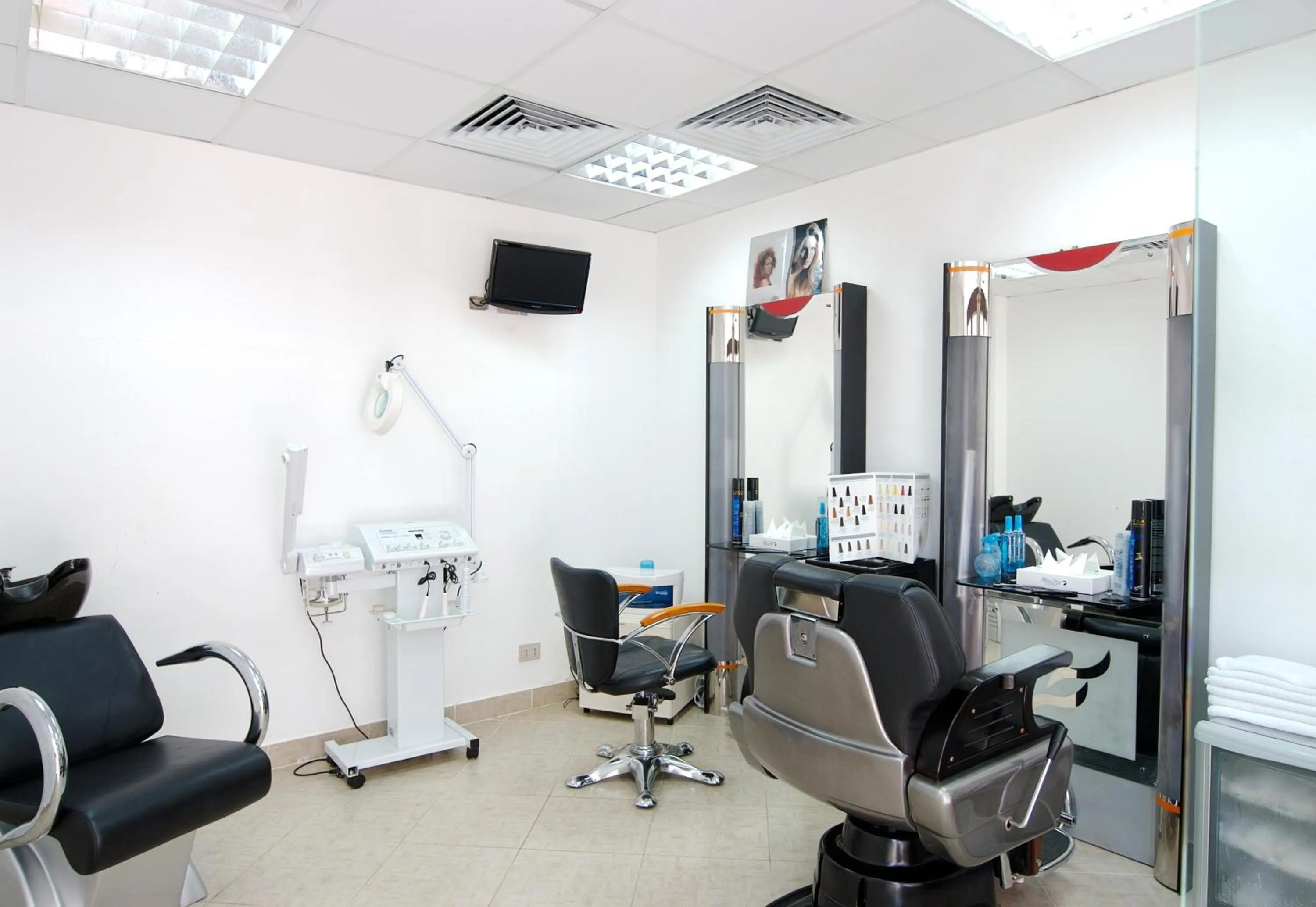 Spa and wellness centre/facilities in Falcon Hills Hotel