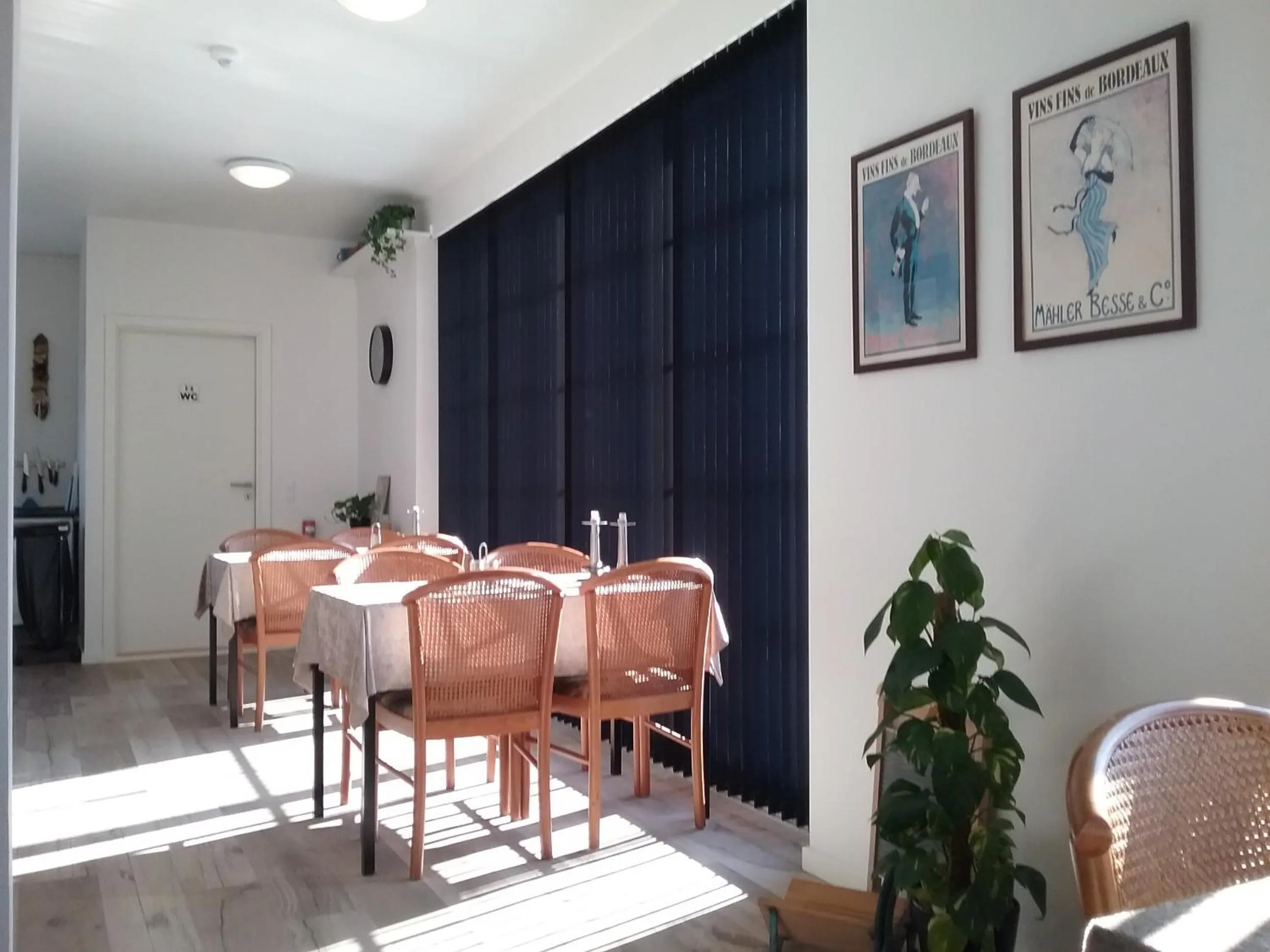 Restaurant/places to eat in Hals Hotel