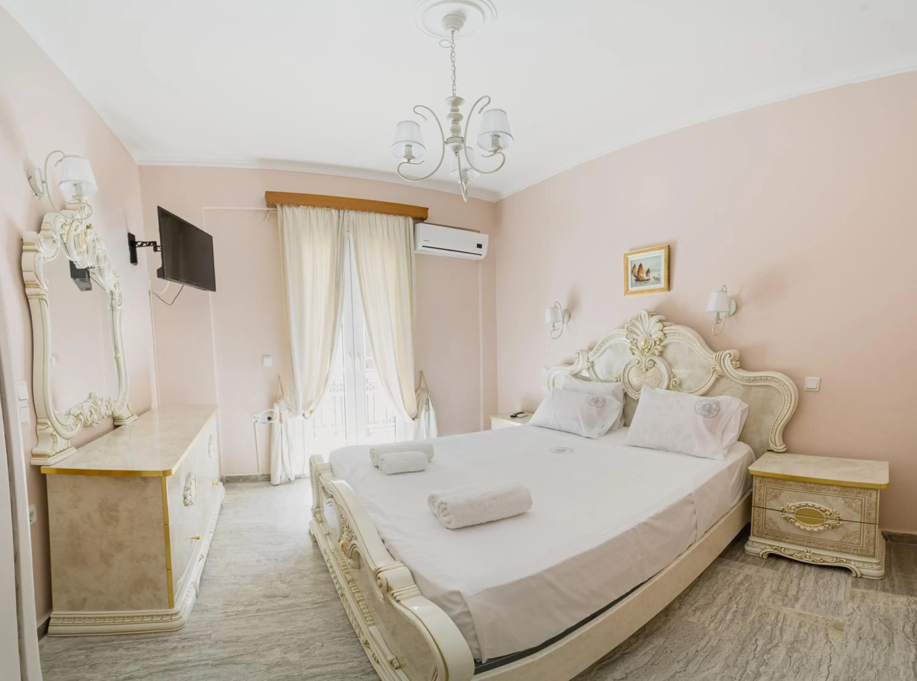 Bed in Stellatos House