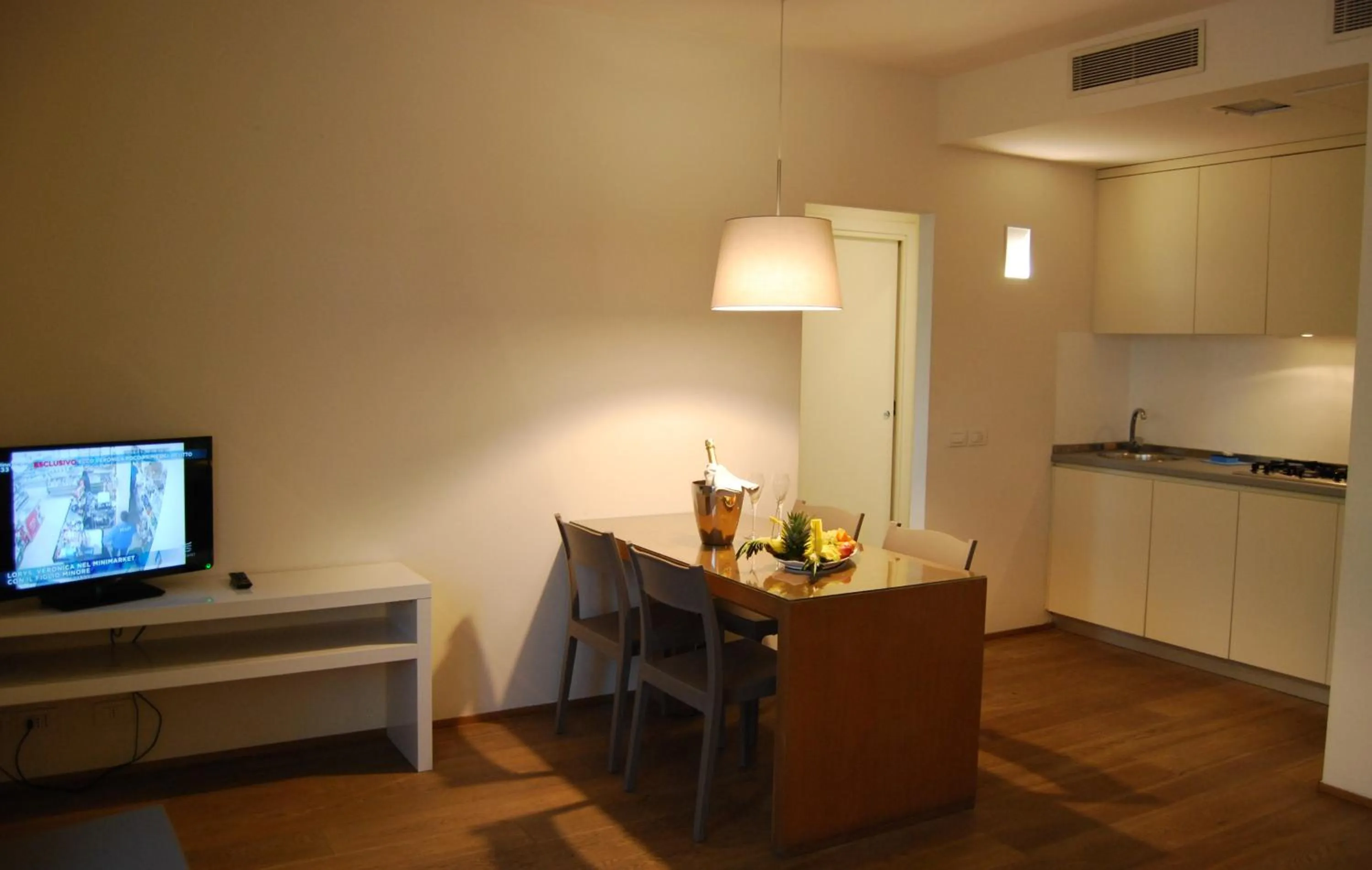 Kitchen or kitchenette in Ceccarini Suite