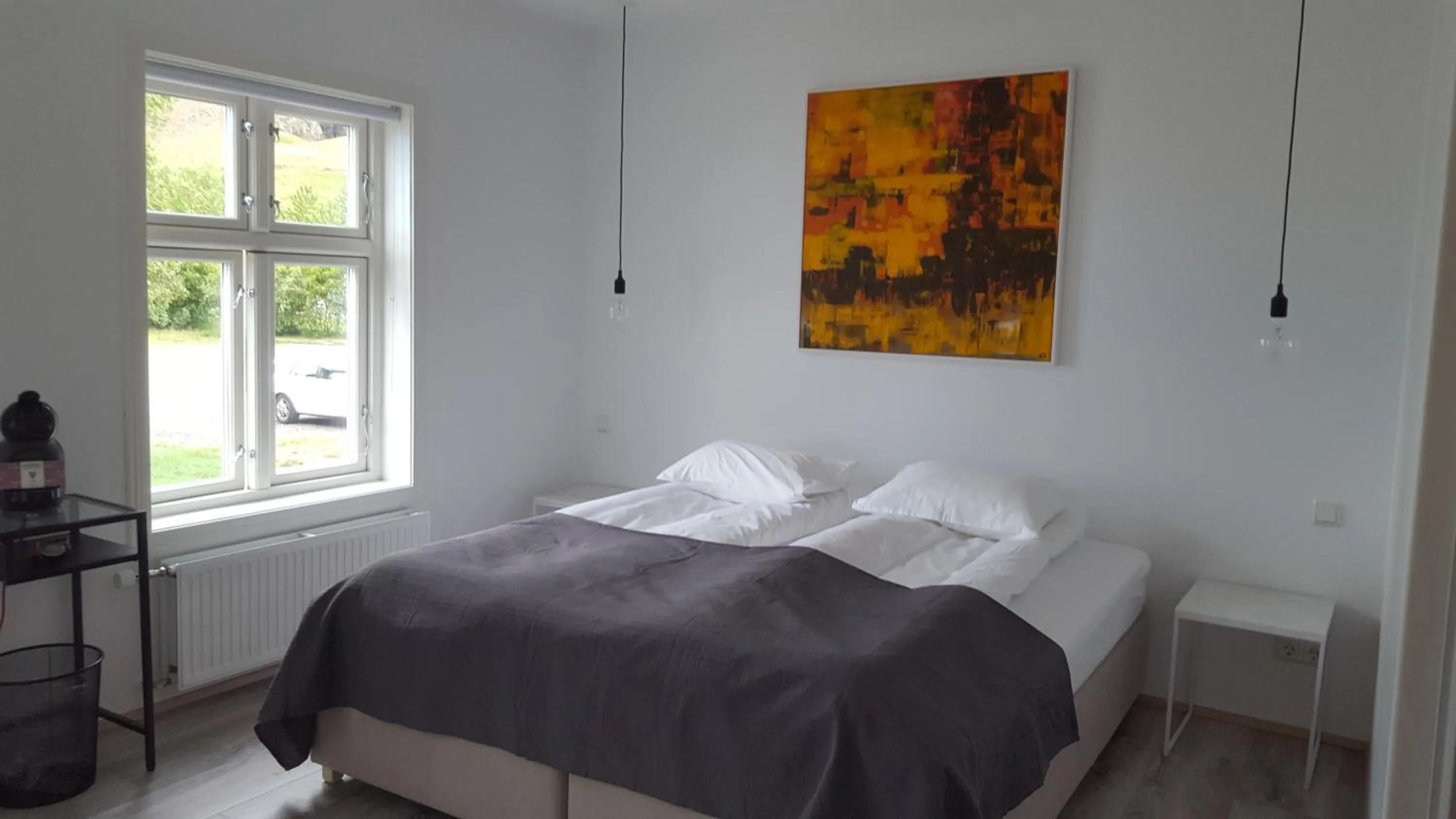 Day, Bed in Við Lónið Guesthouse