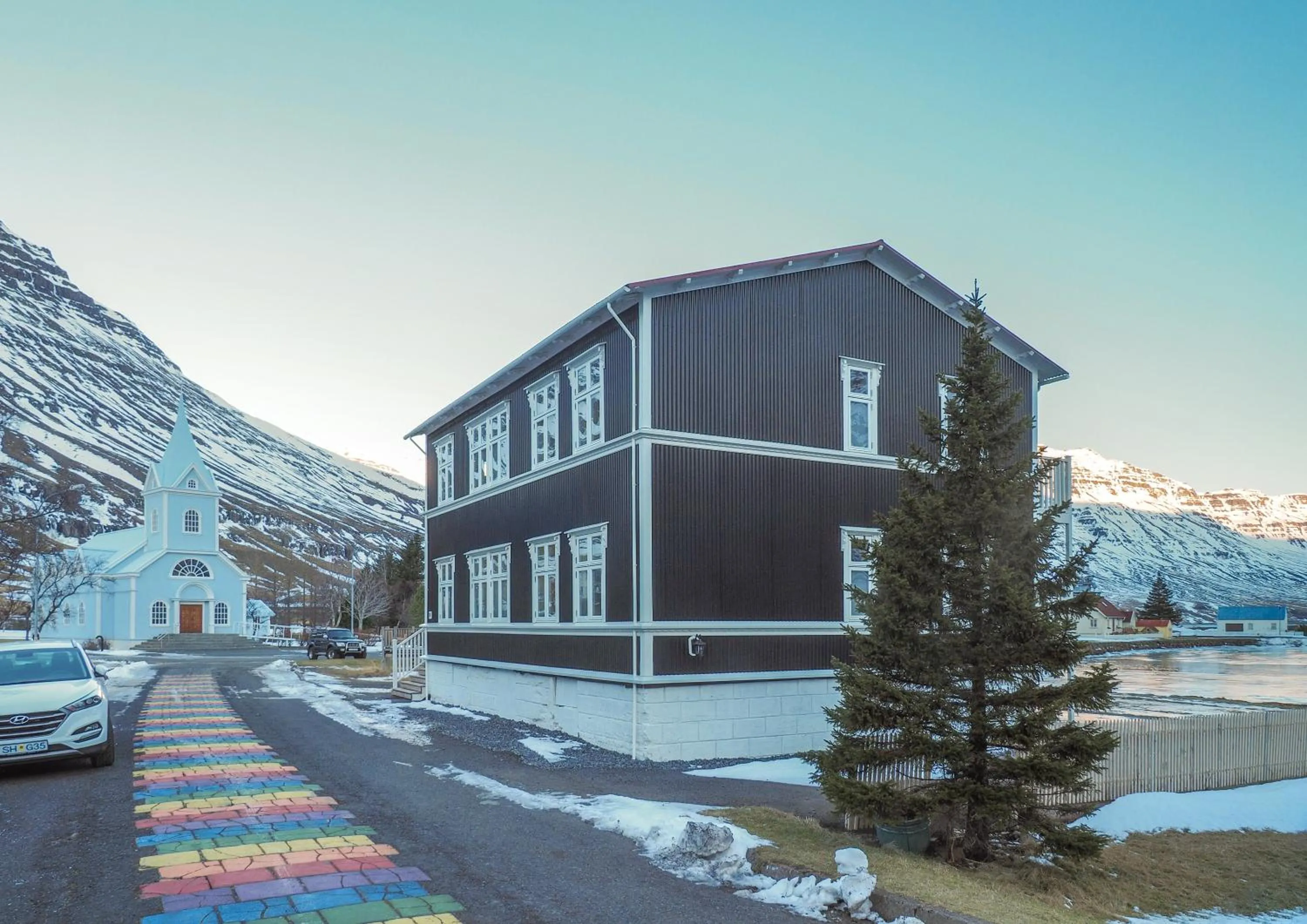 Neighbourhood in Við Lónið Guesthouse