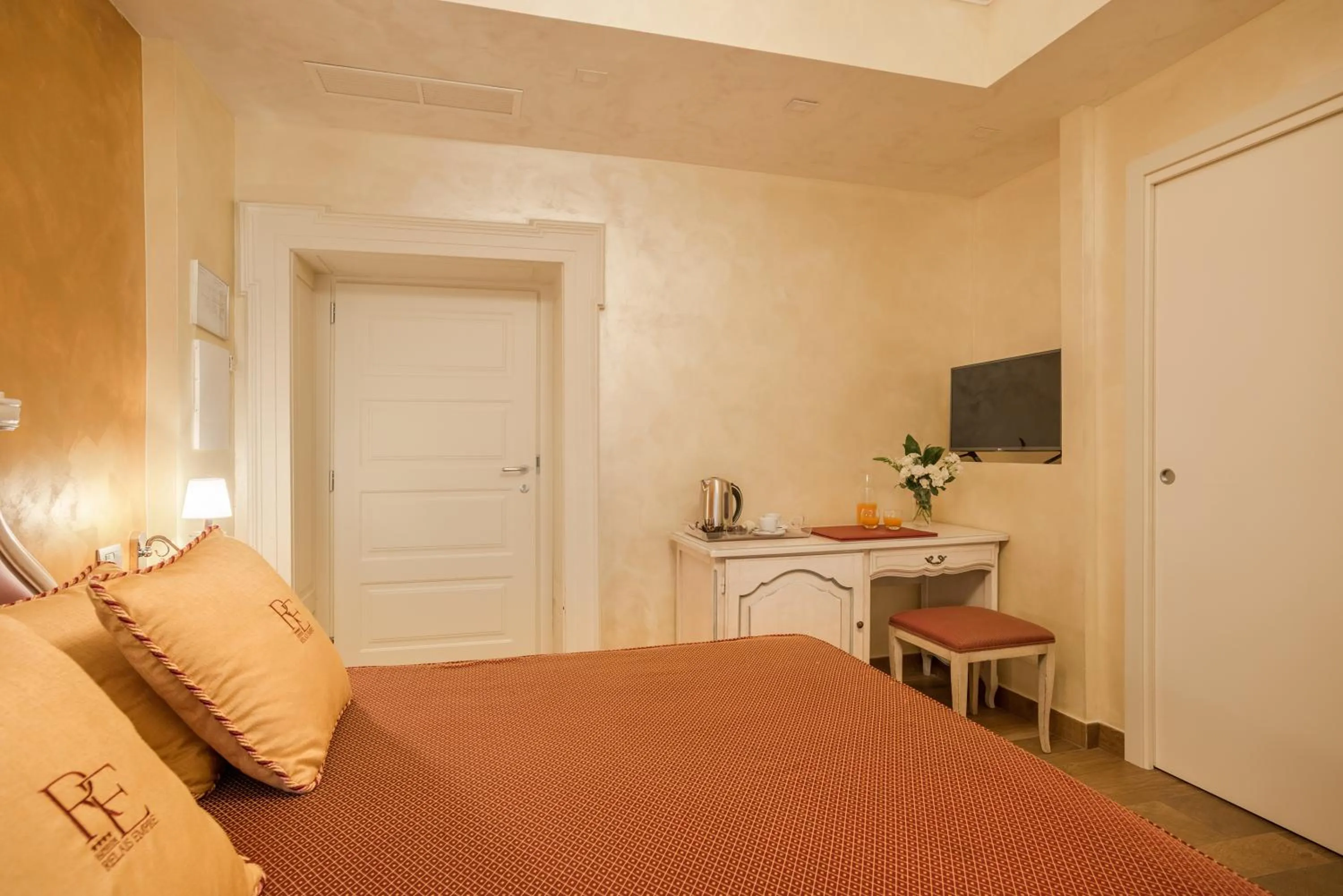 Bed in Relais Empire