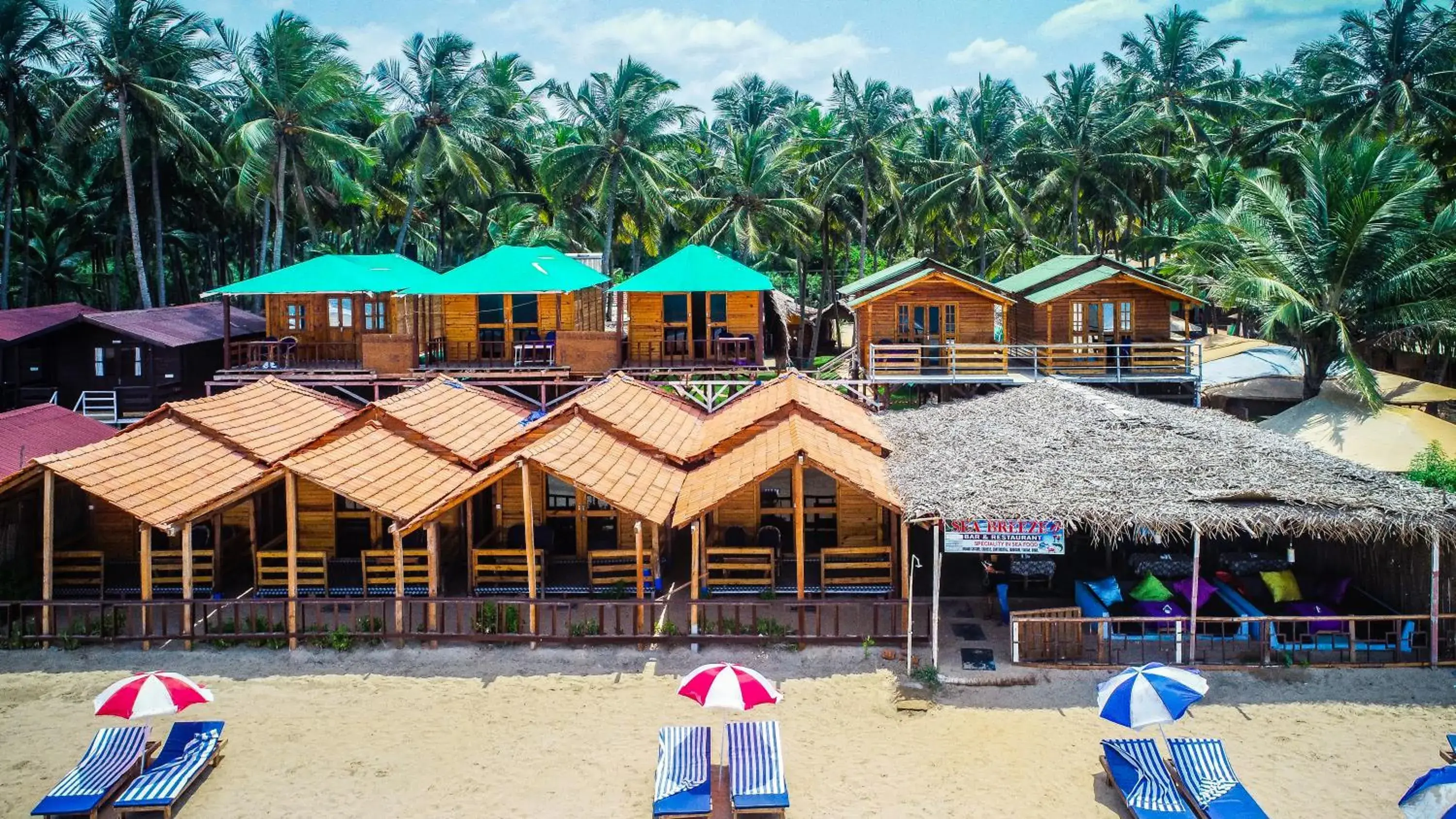 Deluxe Double Room with Balcony and Sea View in Om Sai Beach Huts Deluxe Double Room with Balcony and Sea View in Om Sai Beach Huts