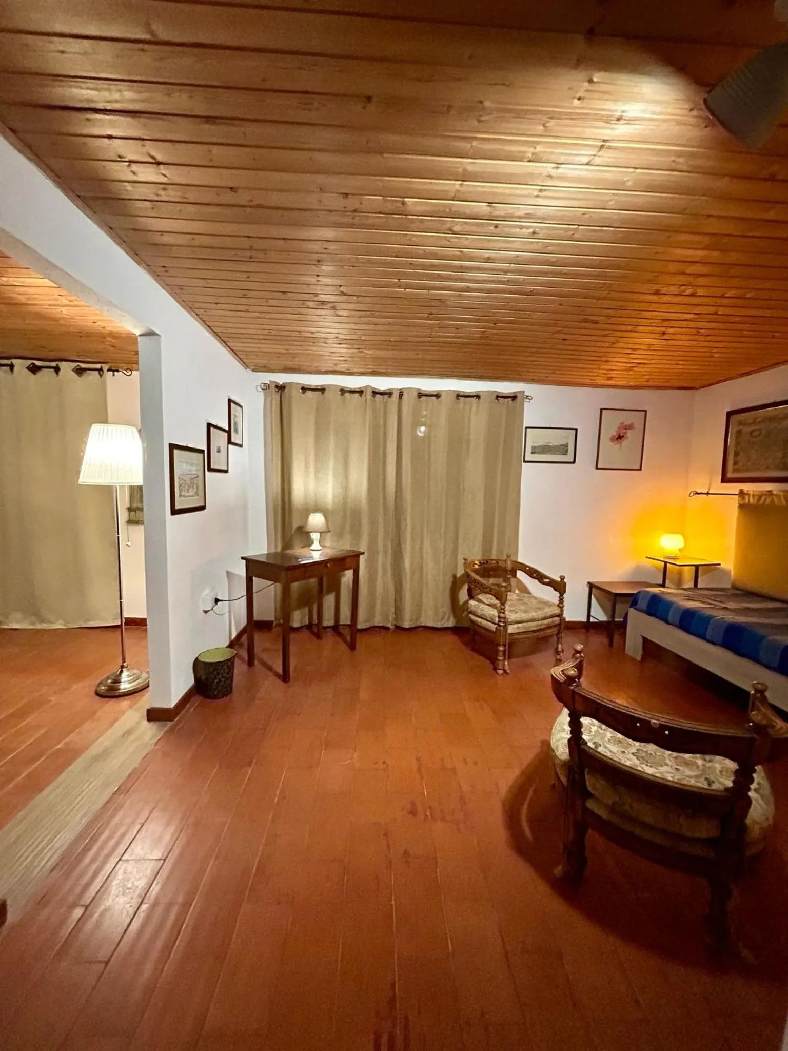 Living room, Bed in B&B Gennarcu