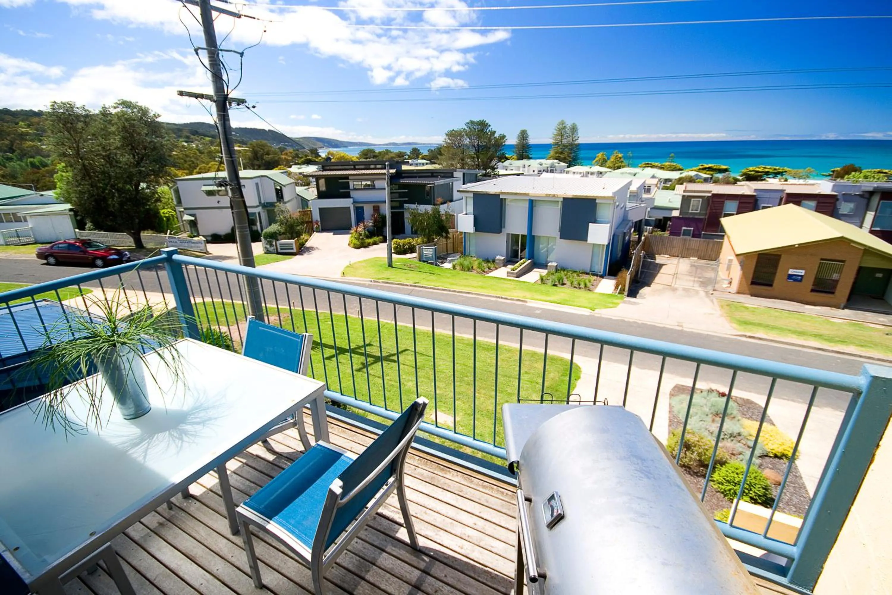 Two-Bedroom Apartment with Sea View in Lorne Ocean Sun Apartments