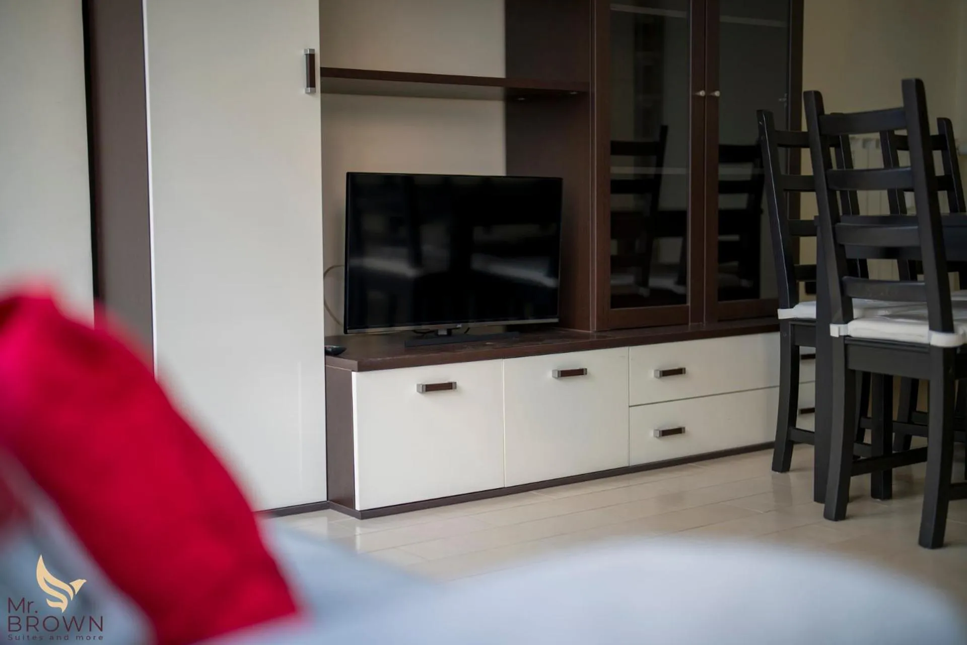Two-Bedroom Family Apartment in Mr Brown Home and suites