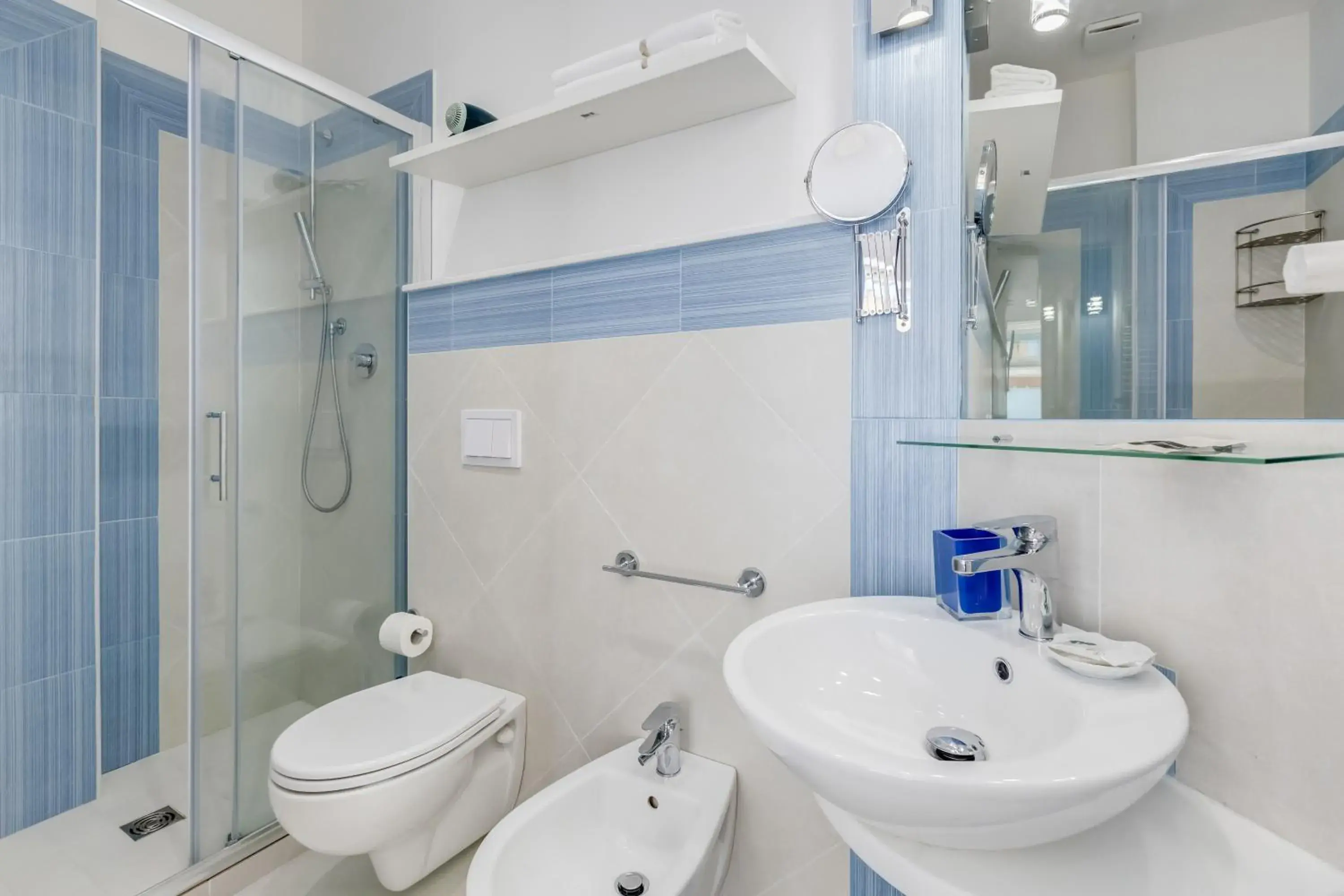 Standard Double or Twin Room in Mr Brown Home and suites Standard Double or Twin Room in Mr Brown Home and suites