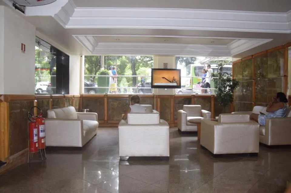 Communal lounge/ TV room in Hotel Grão Para