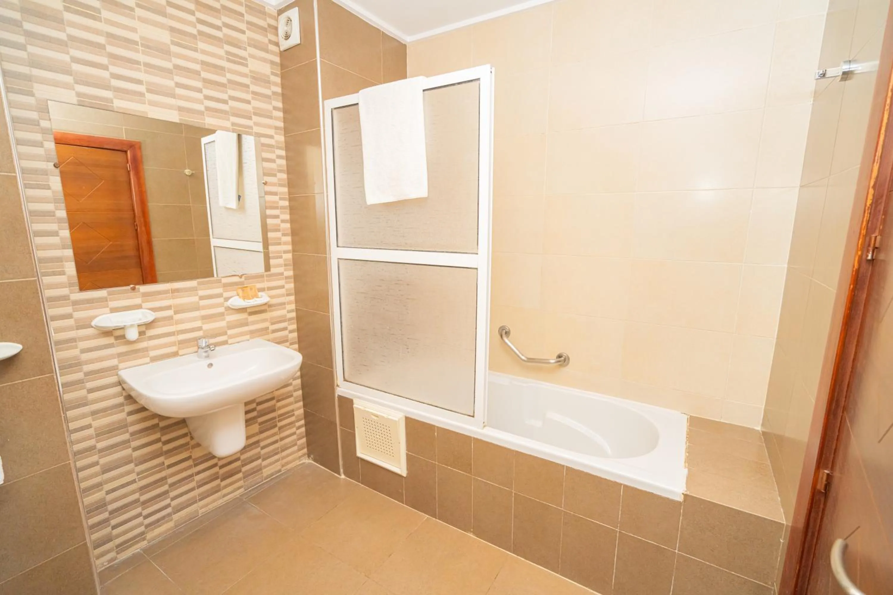Shower in Tanger Med Hotel, Conference & Catering