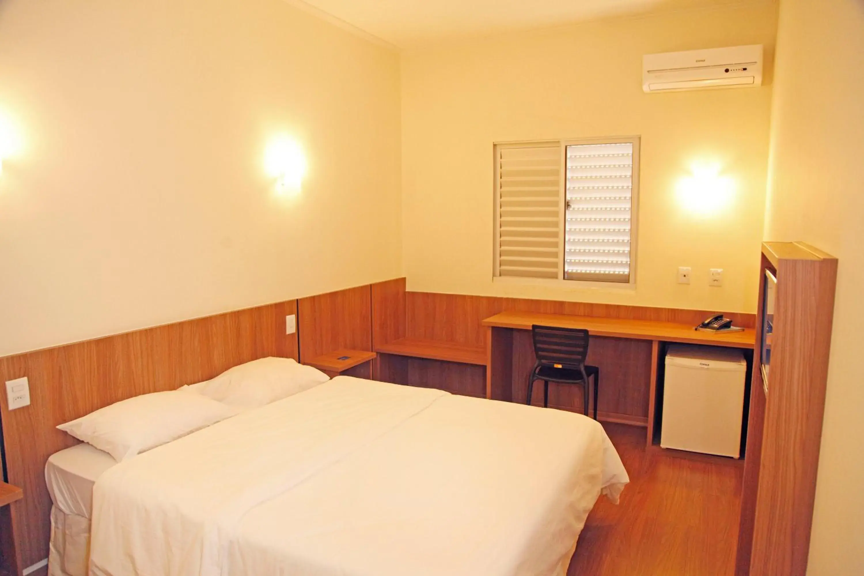 Single Room - single occupancy in Bernal Hotel Econômico Single Room - single occupancy in Bernal Hotel Econômico