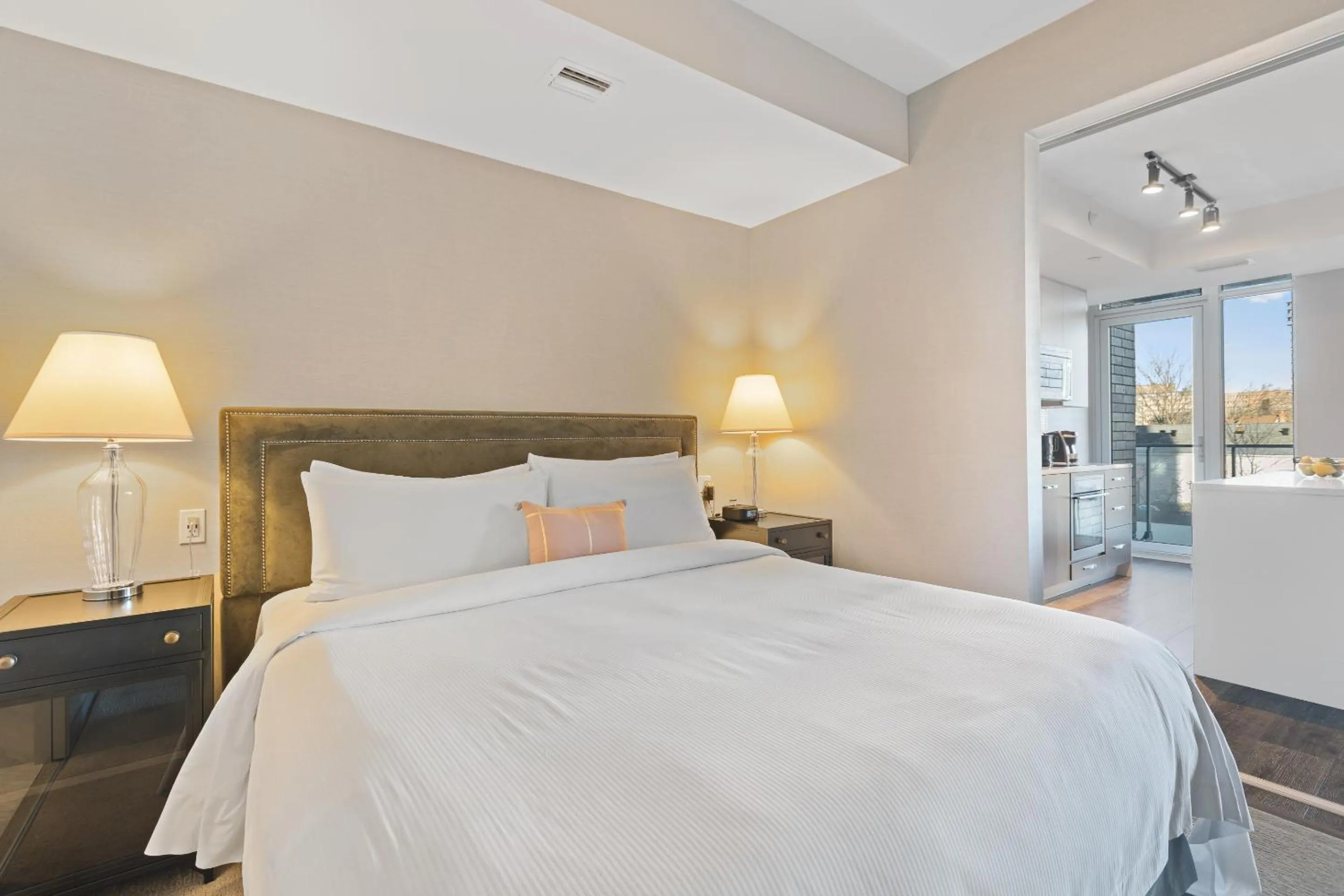 Bed in SOHO Residences Champagne