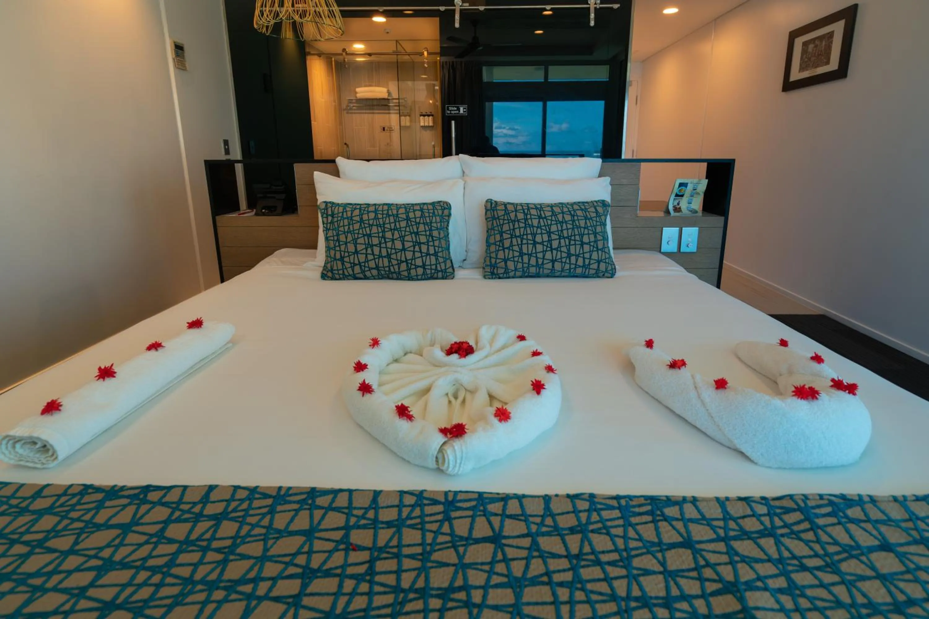 Bed in Taumeasina Island Resort