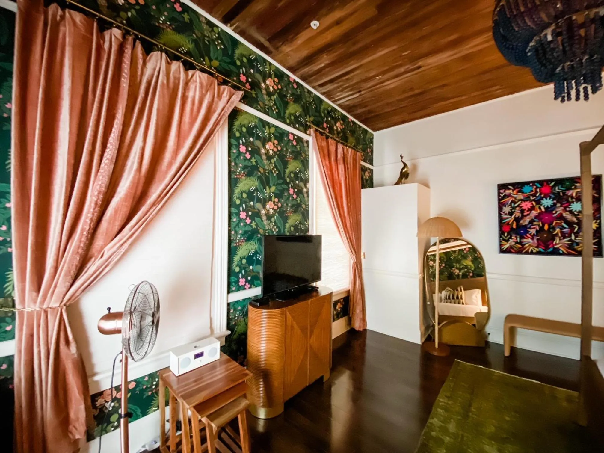 Photo of the whole room in Marreros Guest Mansion - Adult Only