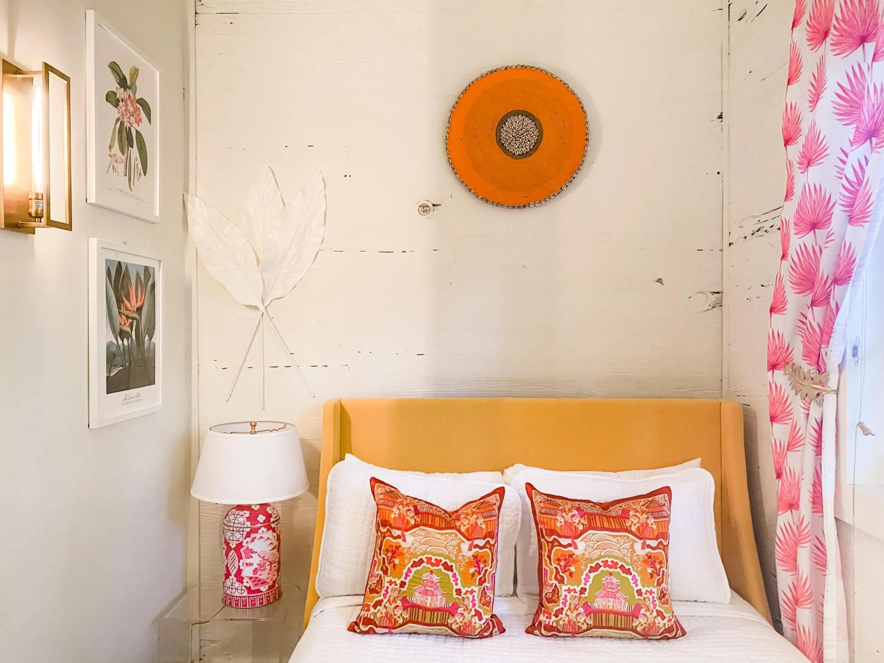 Decorative detail, Bed in Marreros Guest Mansion - Adult Only