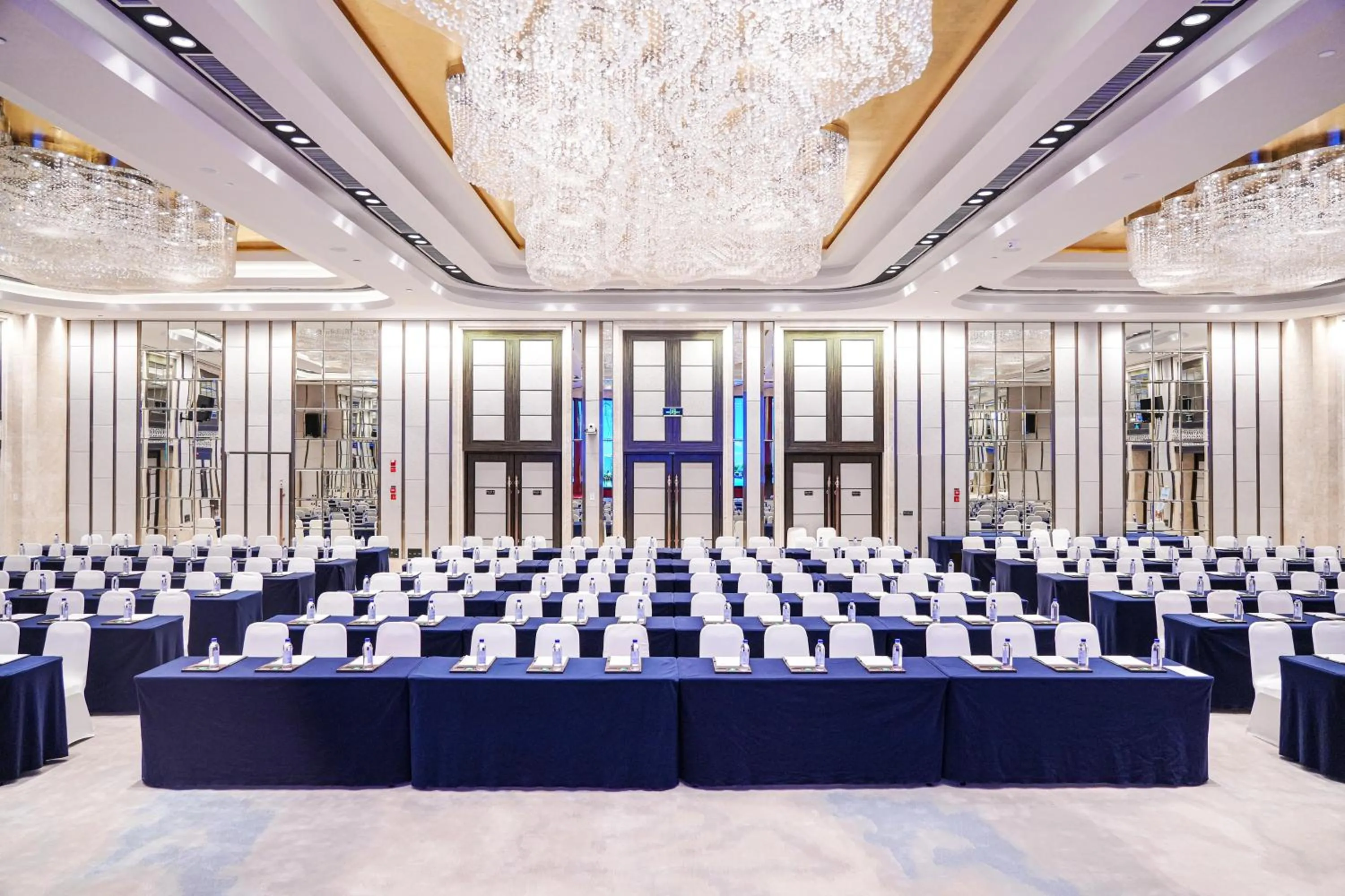 Meeting/conference room in Fuzhou Lakeside Hotel