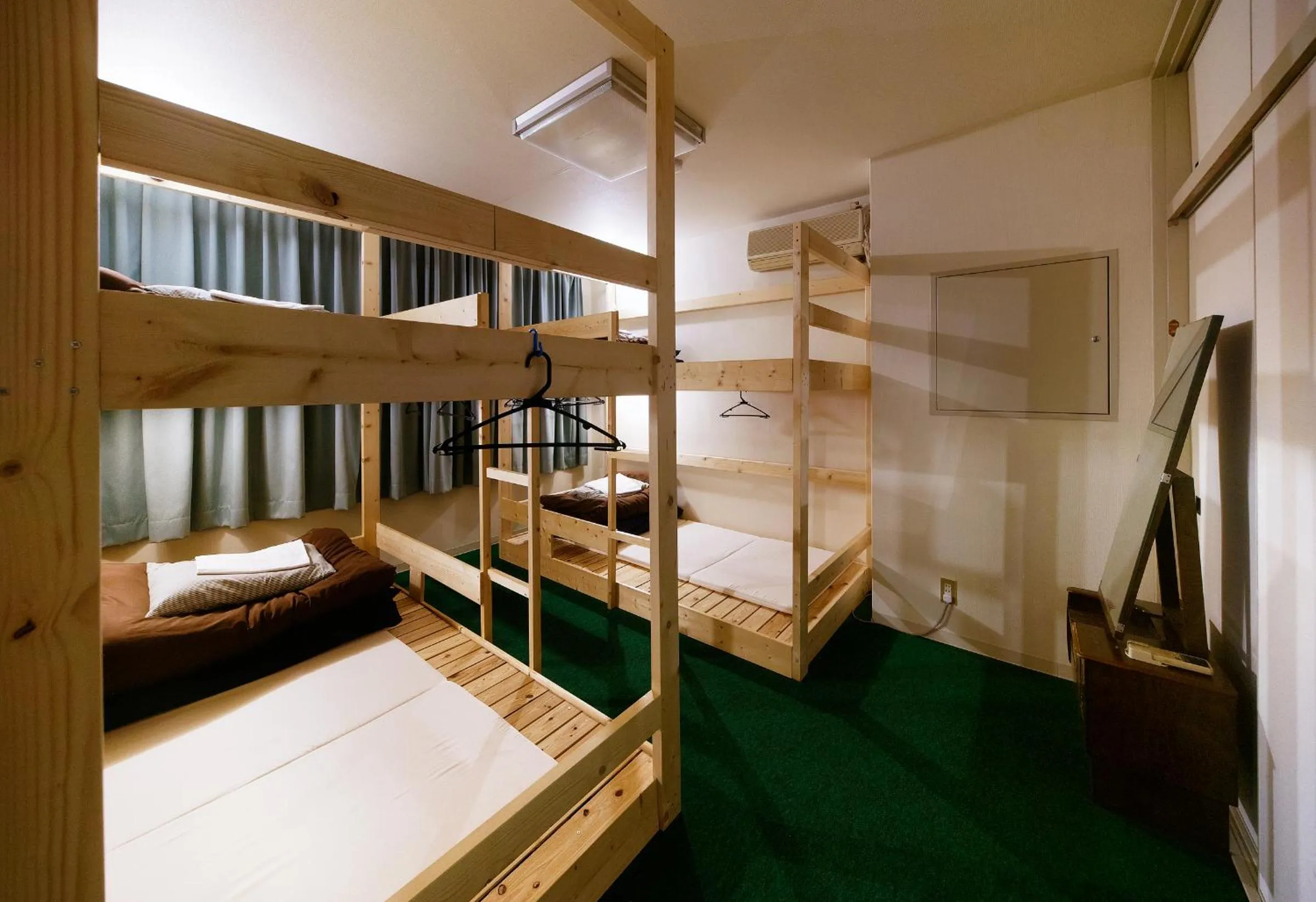 Photo of the whole room, Bed in Travellersdou Kirinya