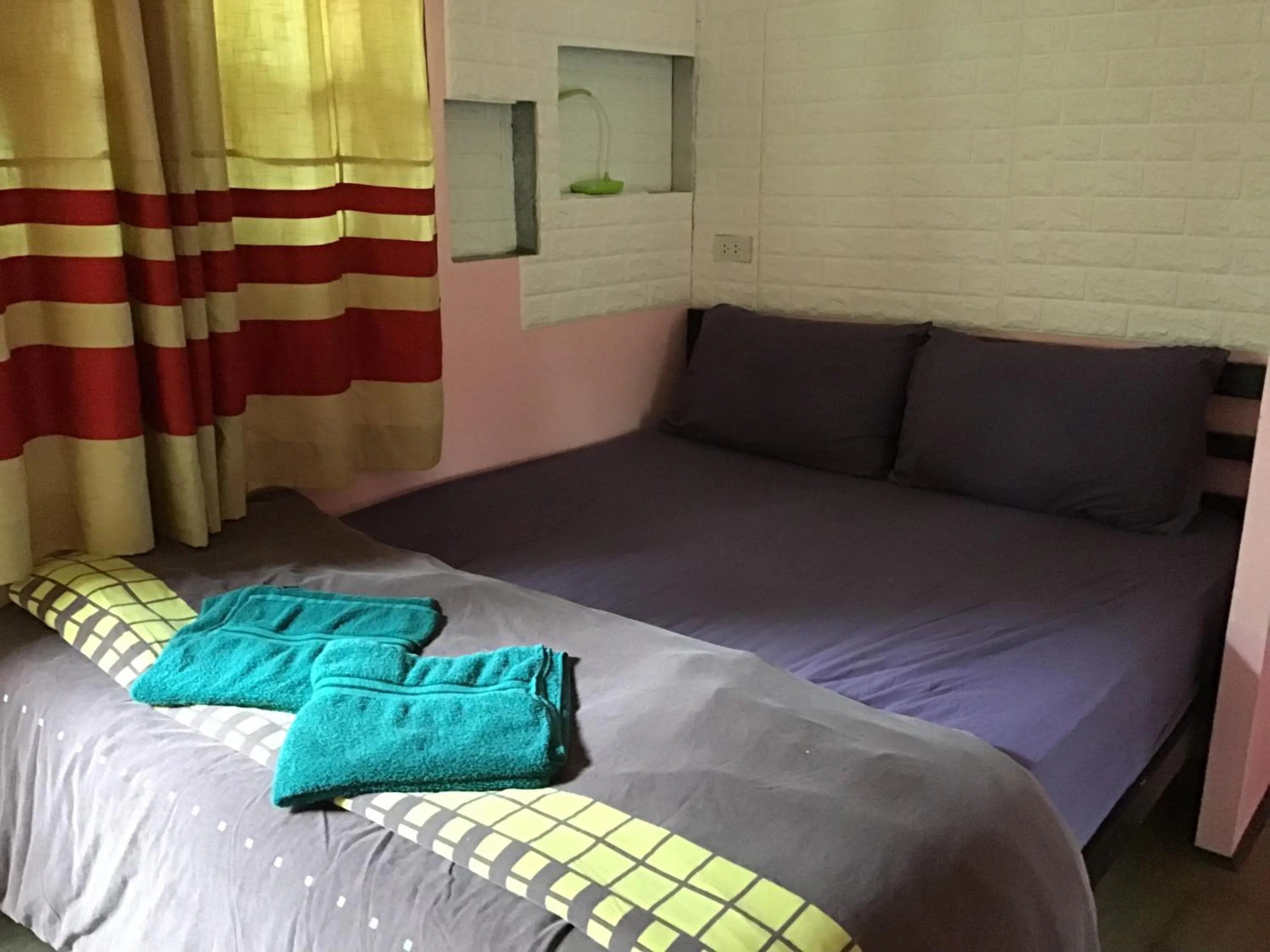 Photo of the whole room, Bed in Grand Tree