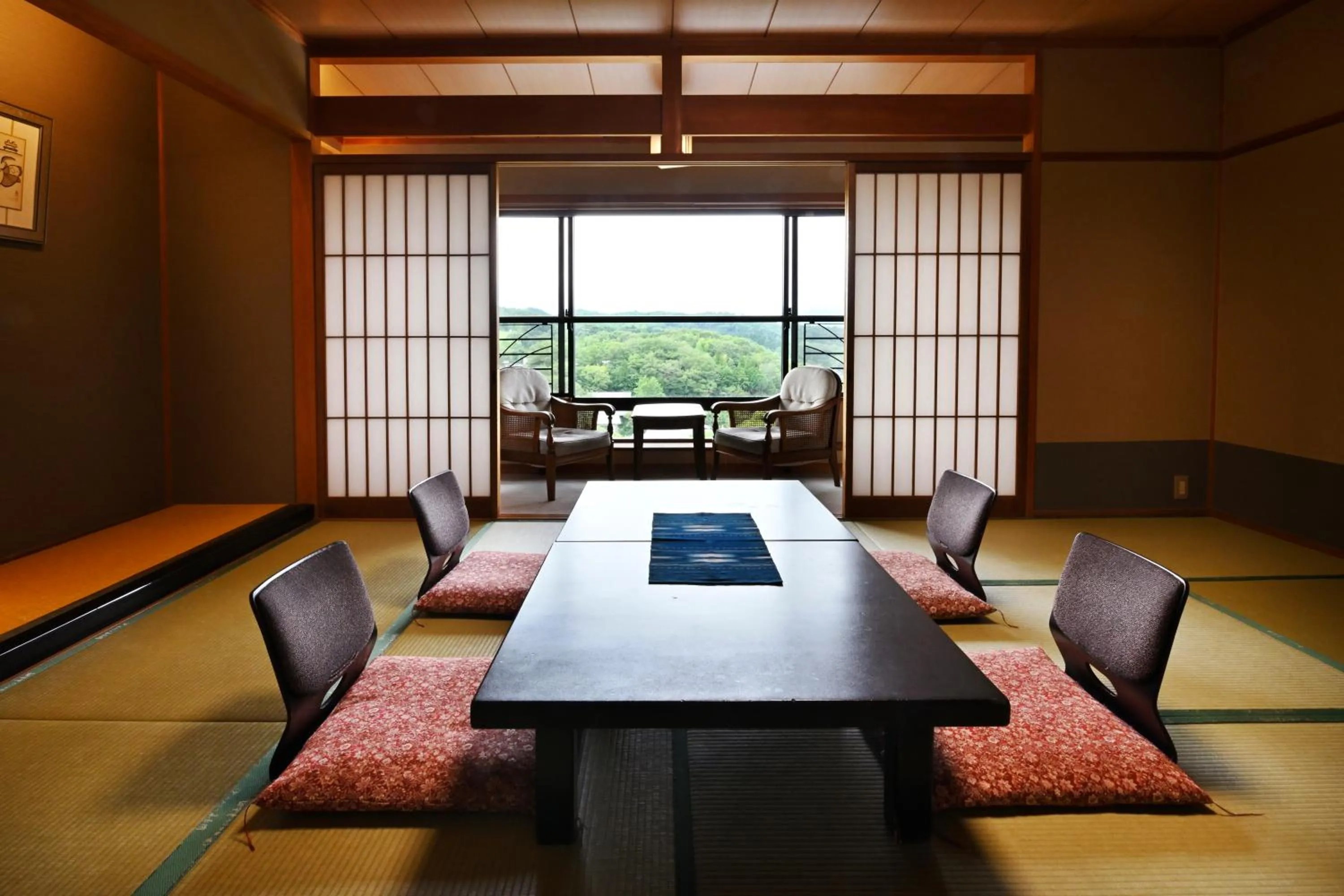 Photo of the whole room in Yunogo Onsen HOTEL YUNOMORI BISYUNKAKU