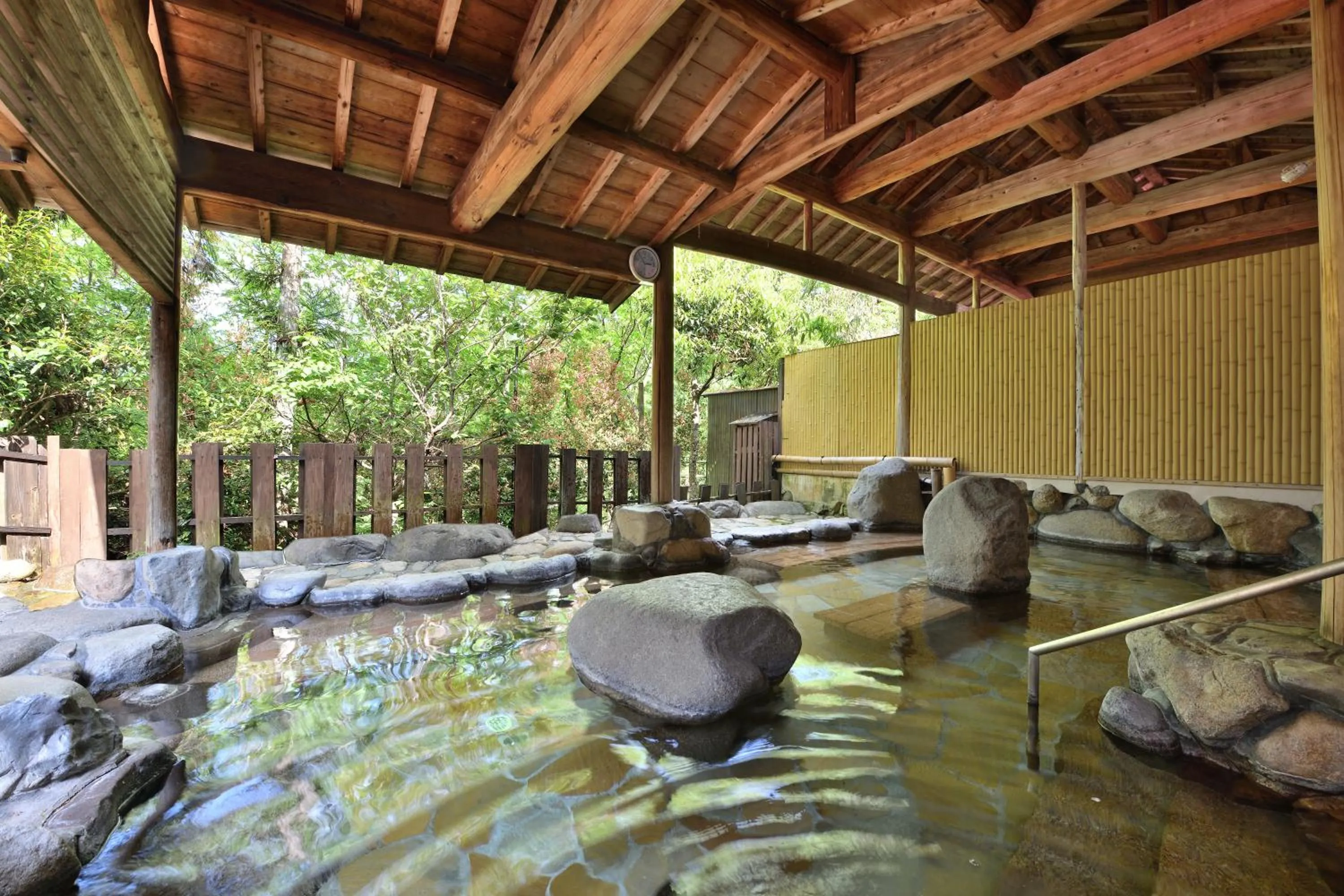 Hot Spring Bath in Yunogo Onsen HOTEL YUNOMORI BISYUNKAKU