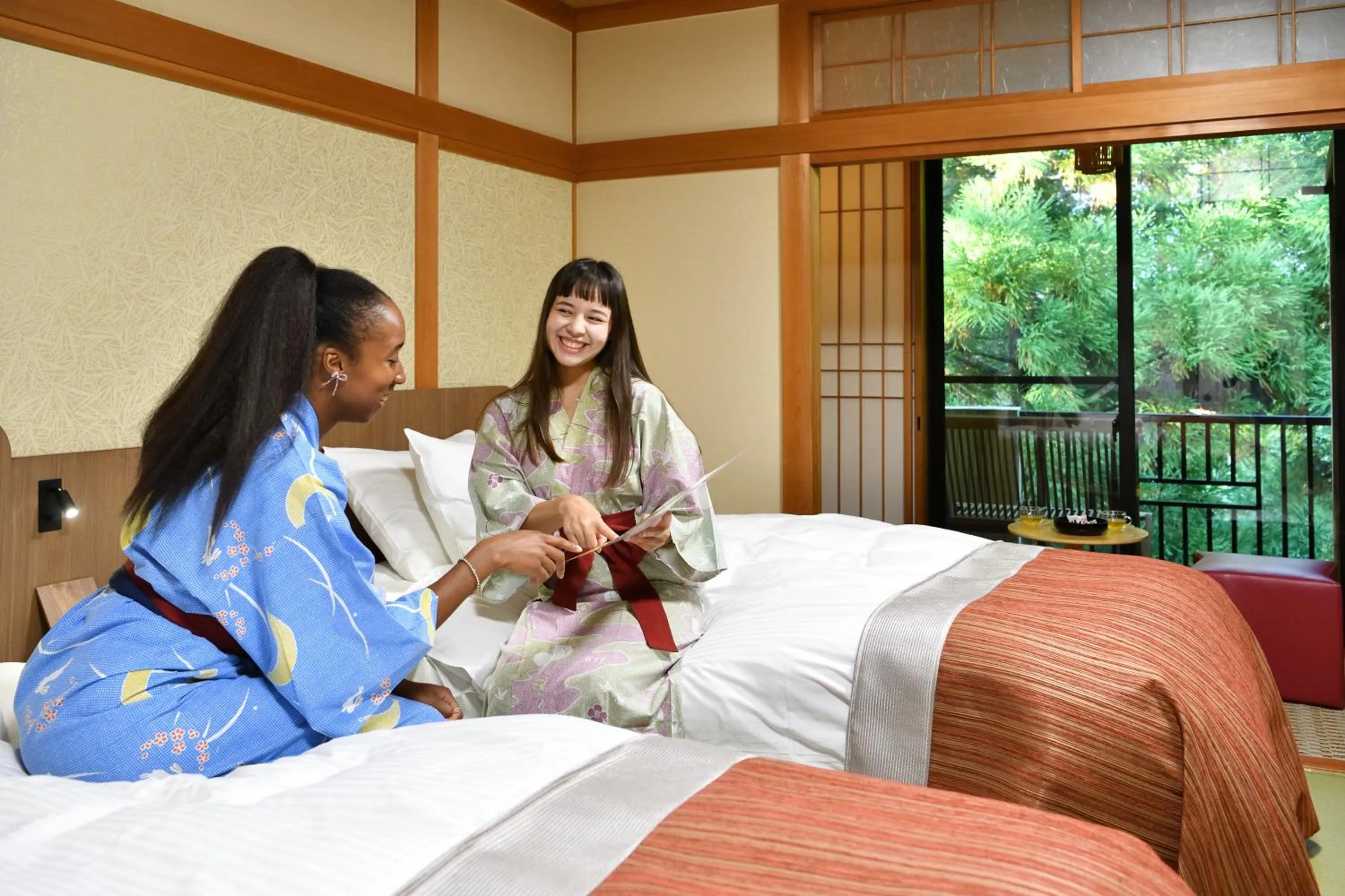 People, Bed in Yunogo Onsen HOTEL YUNOMORI BISYUNKAKU
