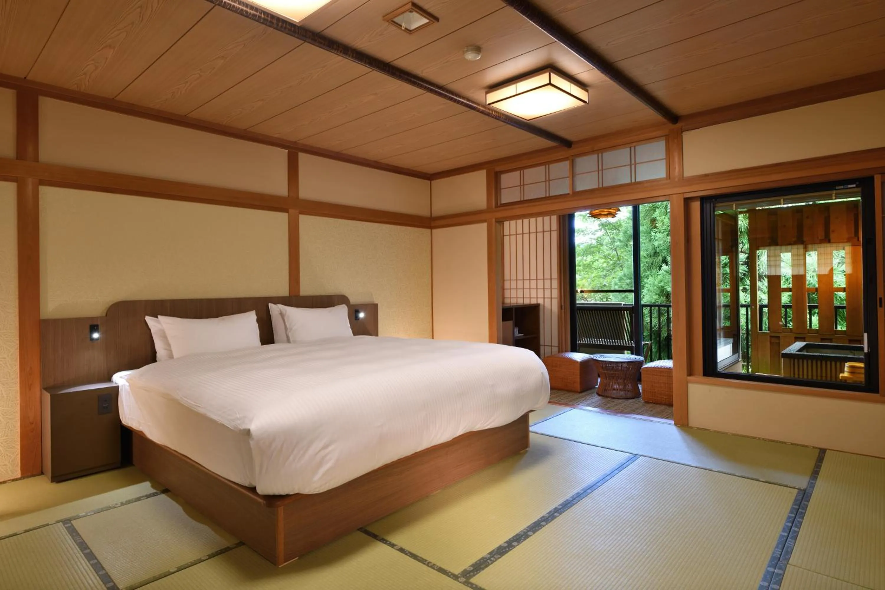 Photo of the whole room, Bed in Yunogo Onsen HOTEL YUNOMORI BISYUNKAKU