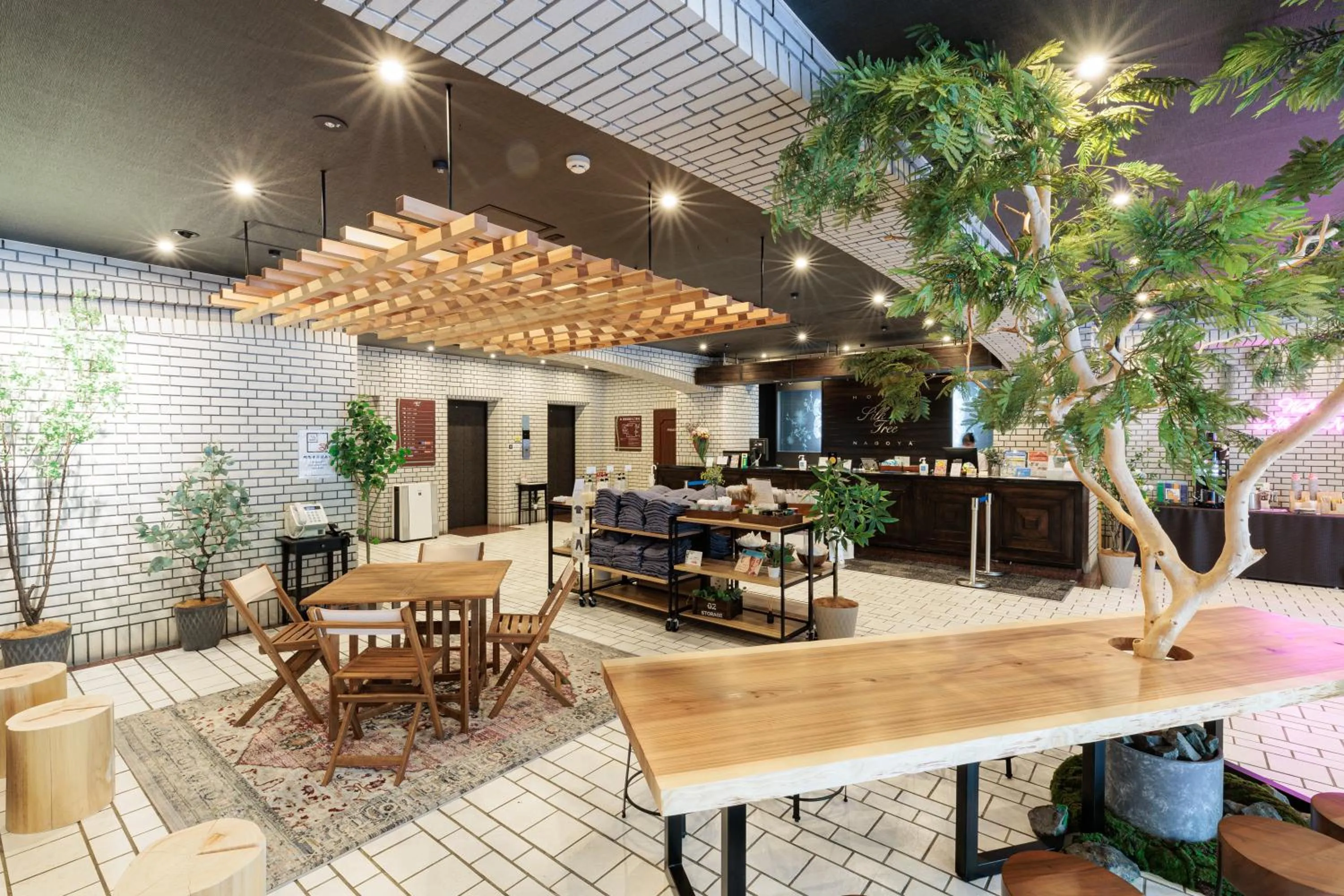 Lobby or reception in Hotel Silk Tree Nagoya