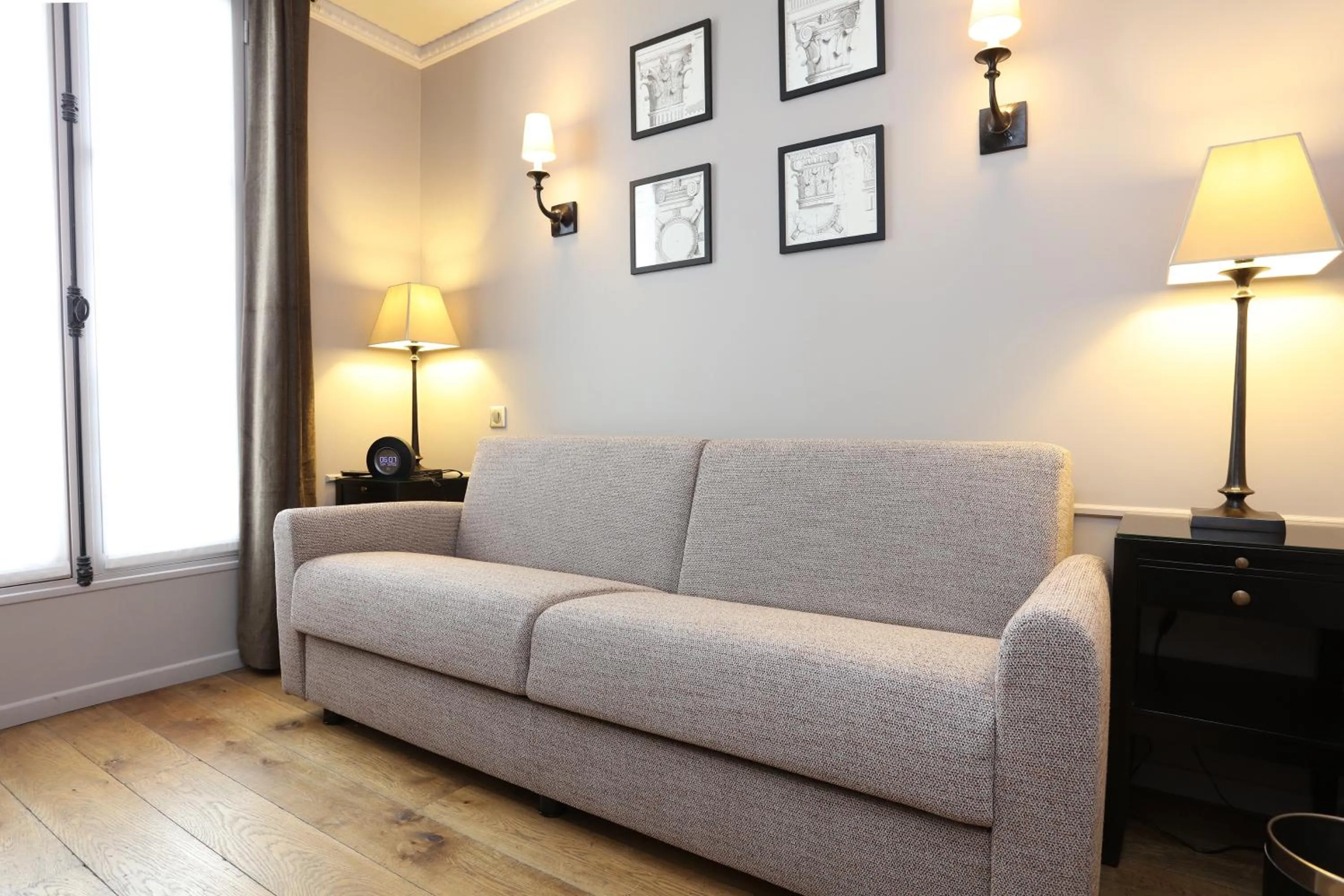 Living room in Hotel Saint-Louis Pigalle