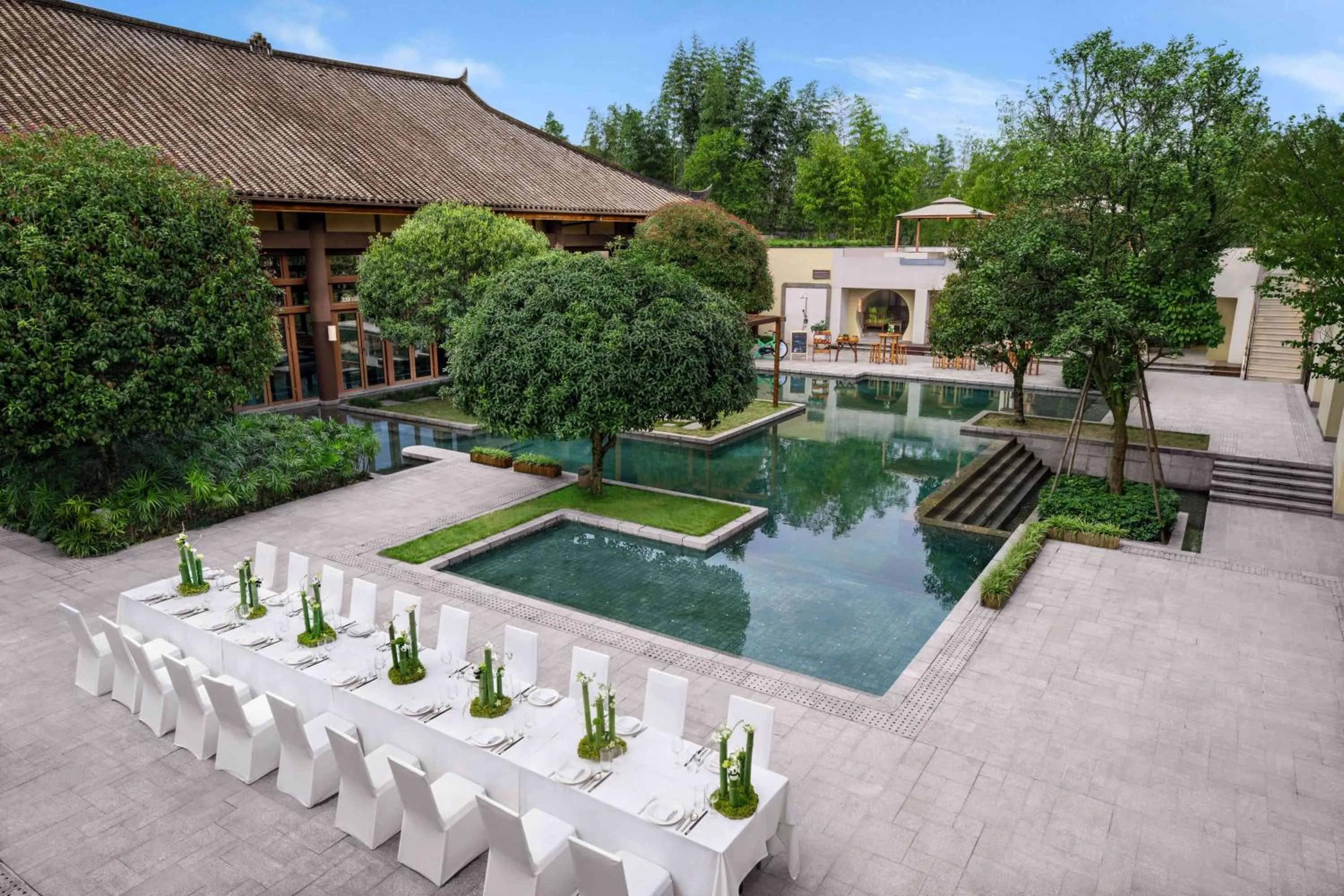 Evening entertainment in Six Senses Qing Cheng Mountain