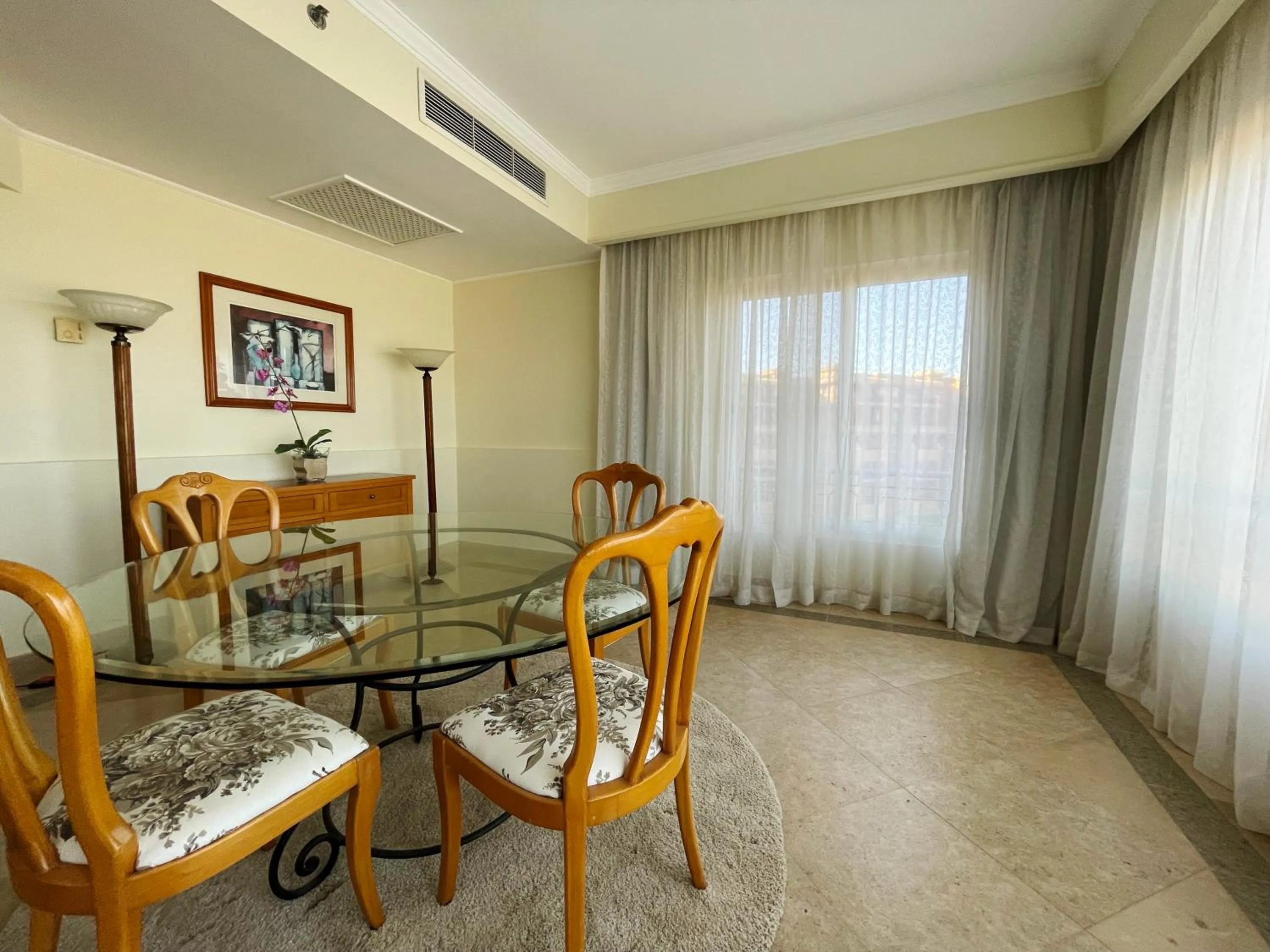 Dining area in The Cascades Golf Resort, Spa & Thalasso