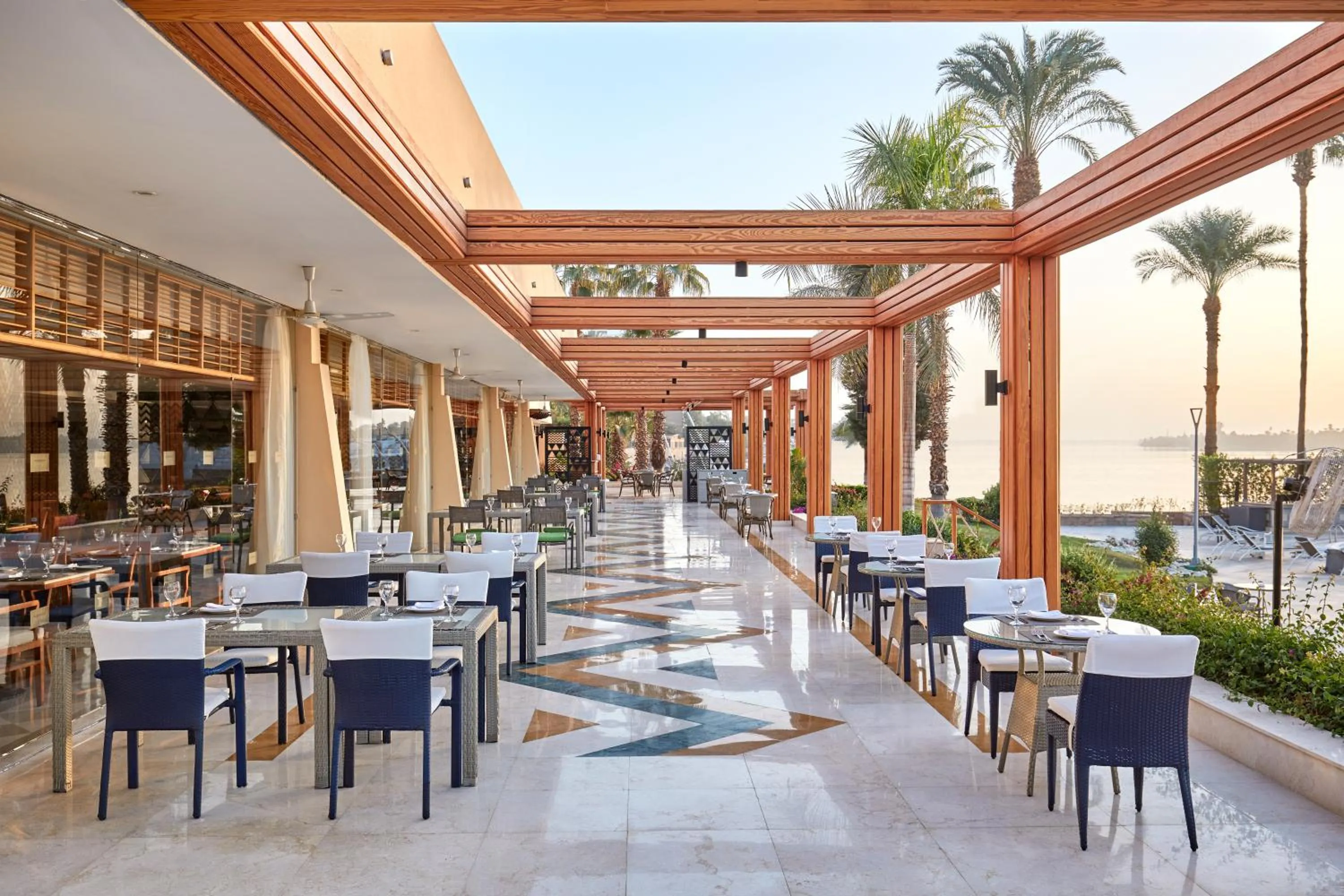 Restaurant/places to eat in Steigenberger Resort Achti