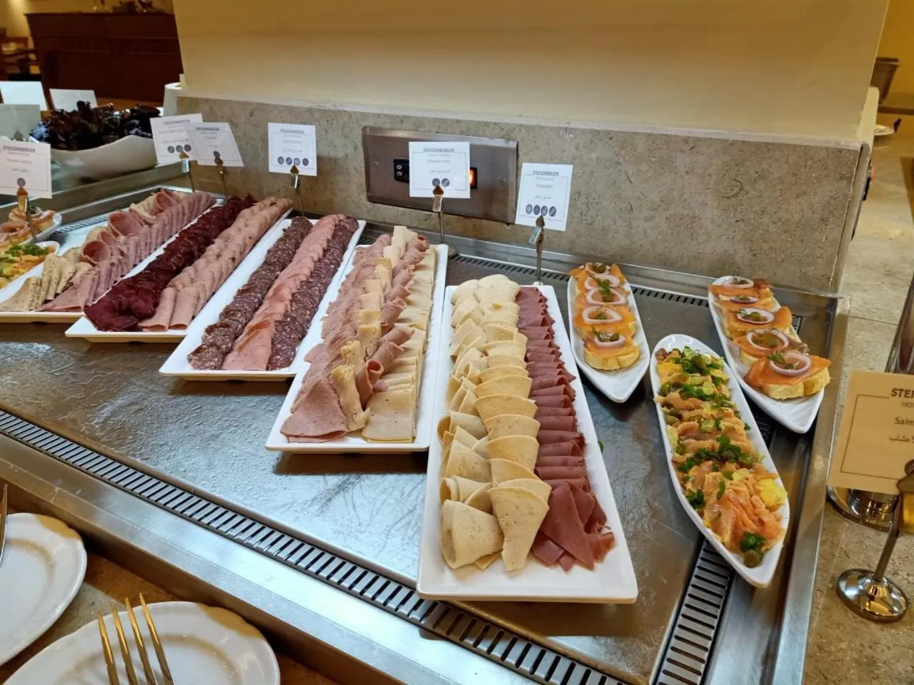 Food and drinks in Steigenberger Resort Achti