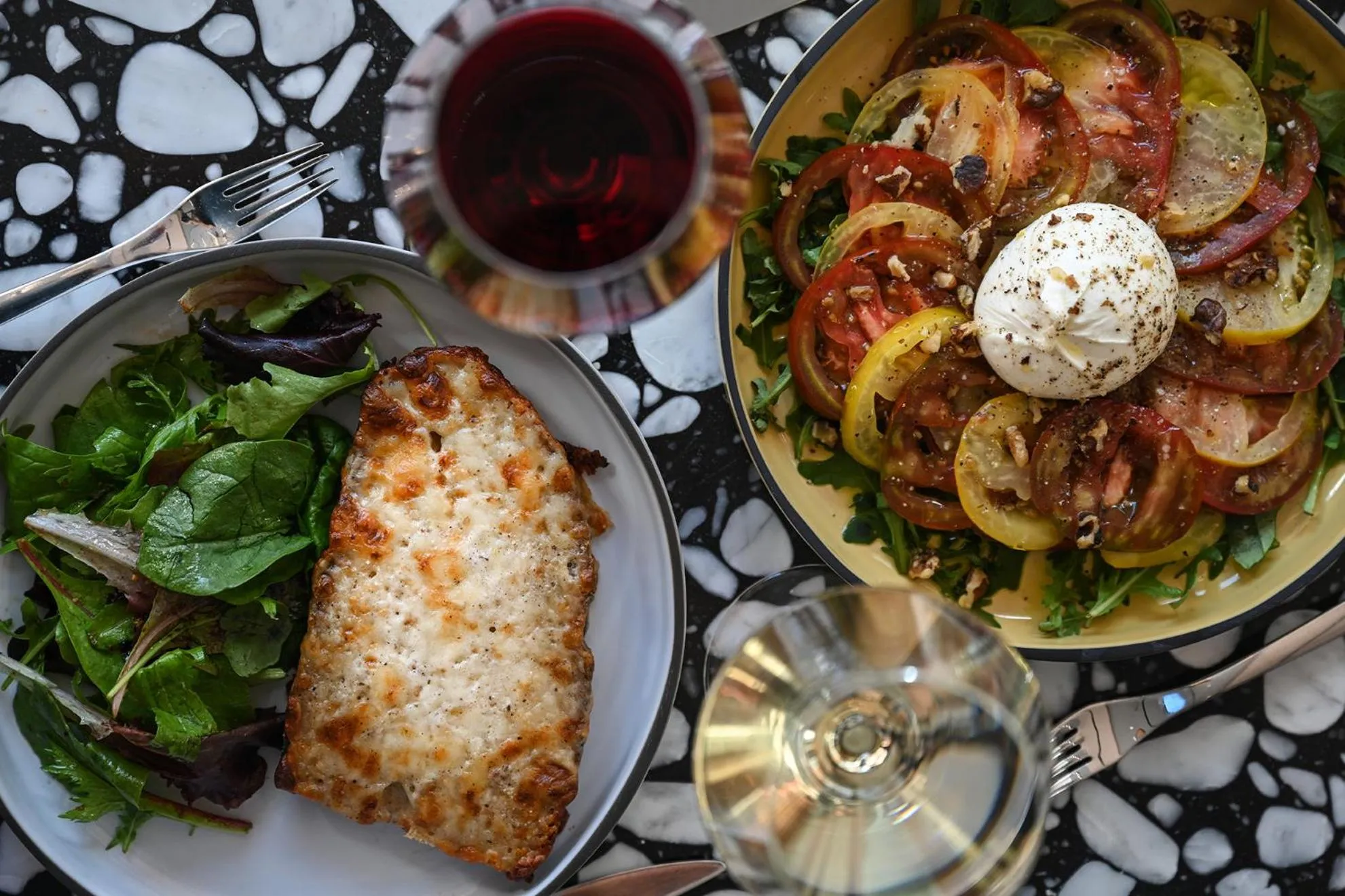 Food and drinks in OKKO Hotels Cannes Centre