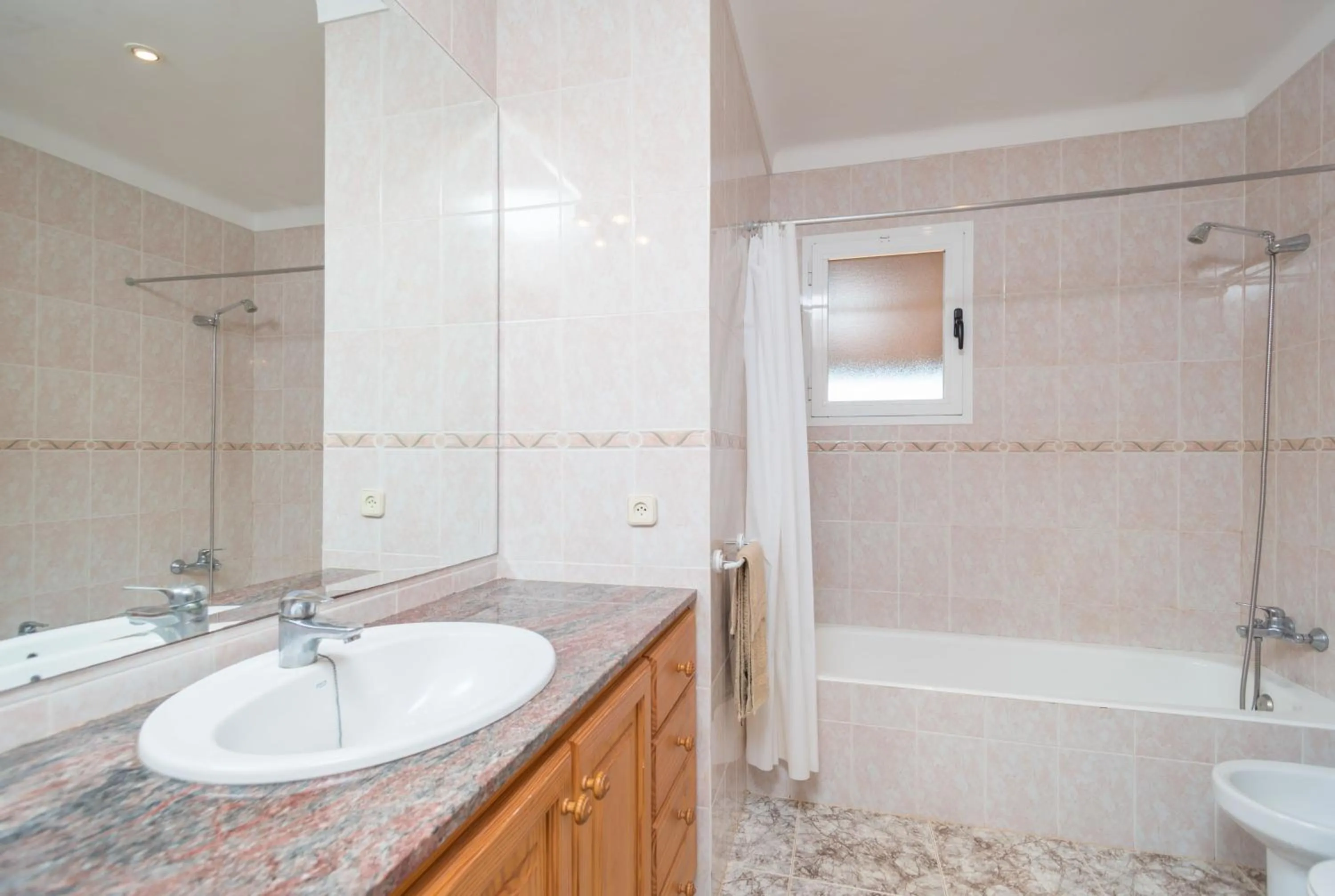 Bathroom in Ca'n Canastro