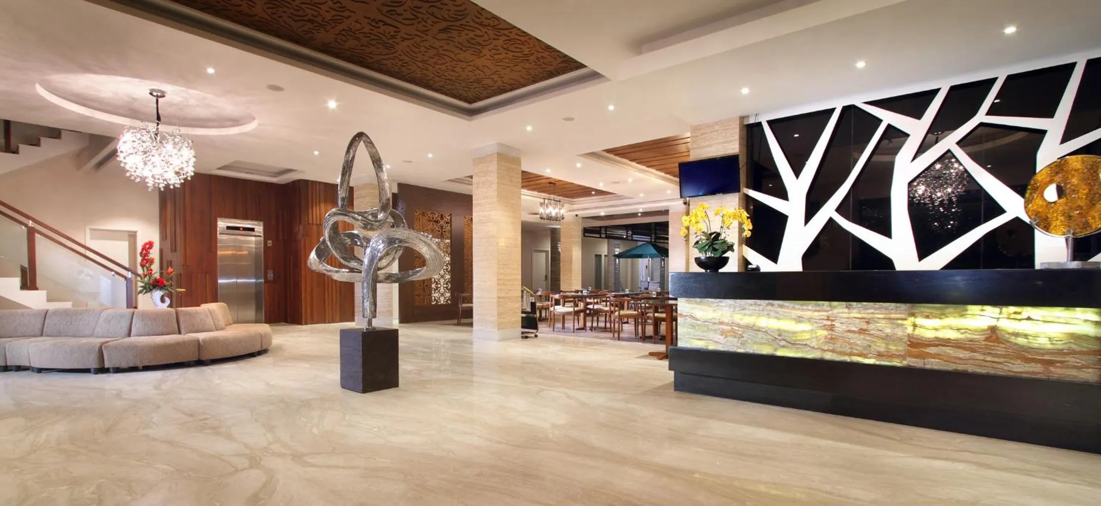 Lobby or reception in Gets Hotel