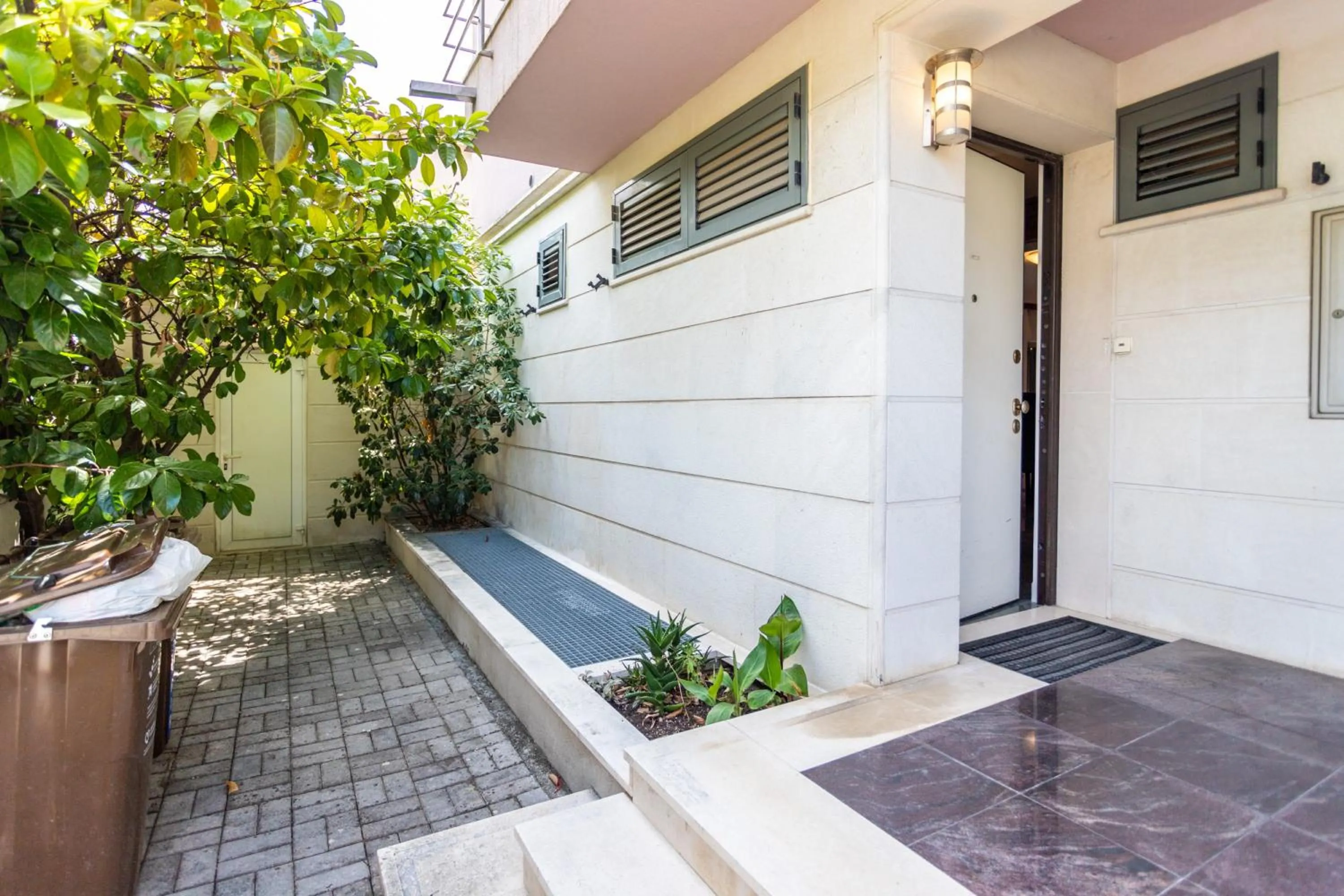 Property building in Villa Violeta with the sea view, 3 min walk to the beach