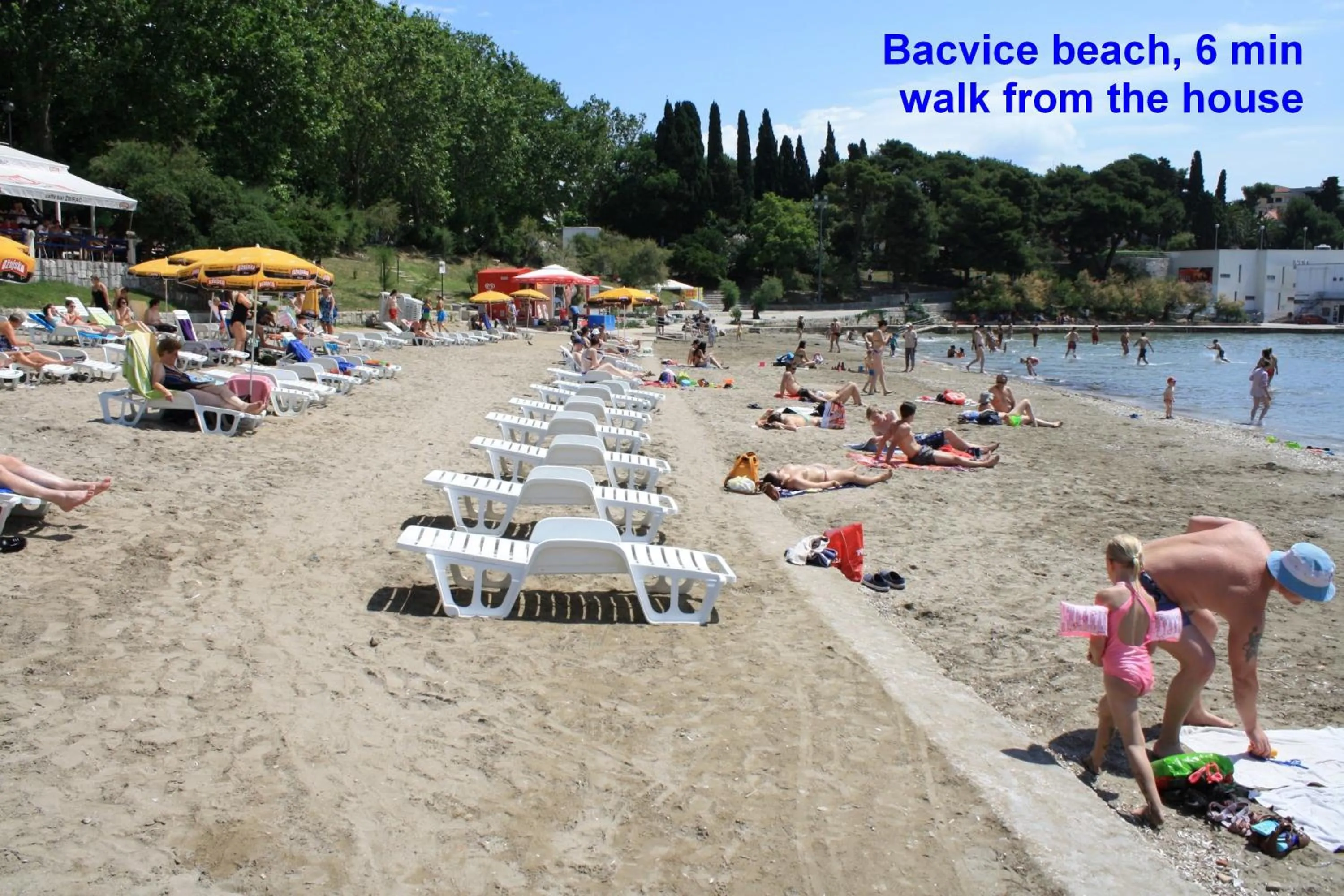 Beach in Villa Violeta with the sea view, 3 min walk to the beach
