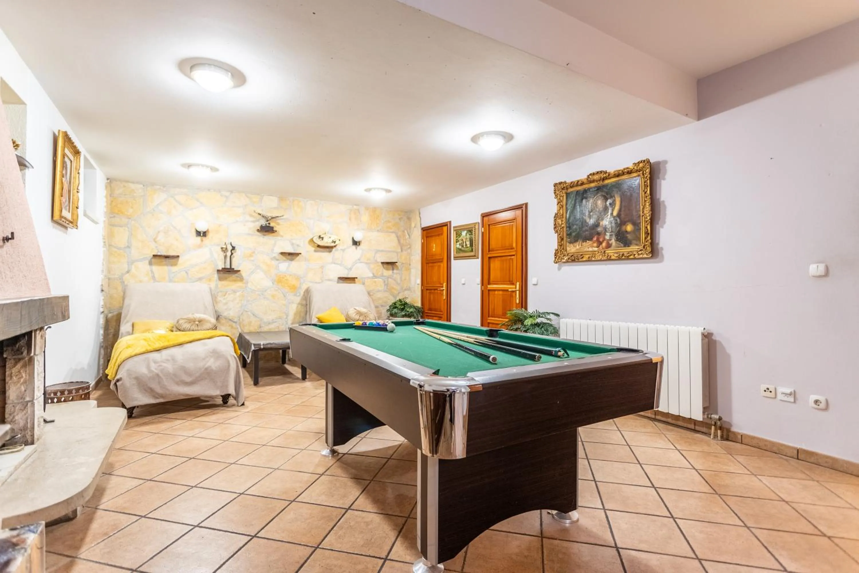 Billiard in Villa Violeta with the sea view, 3 min walk to the beach
