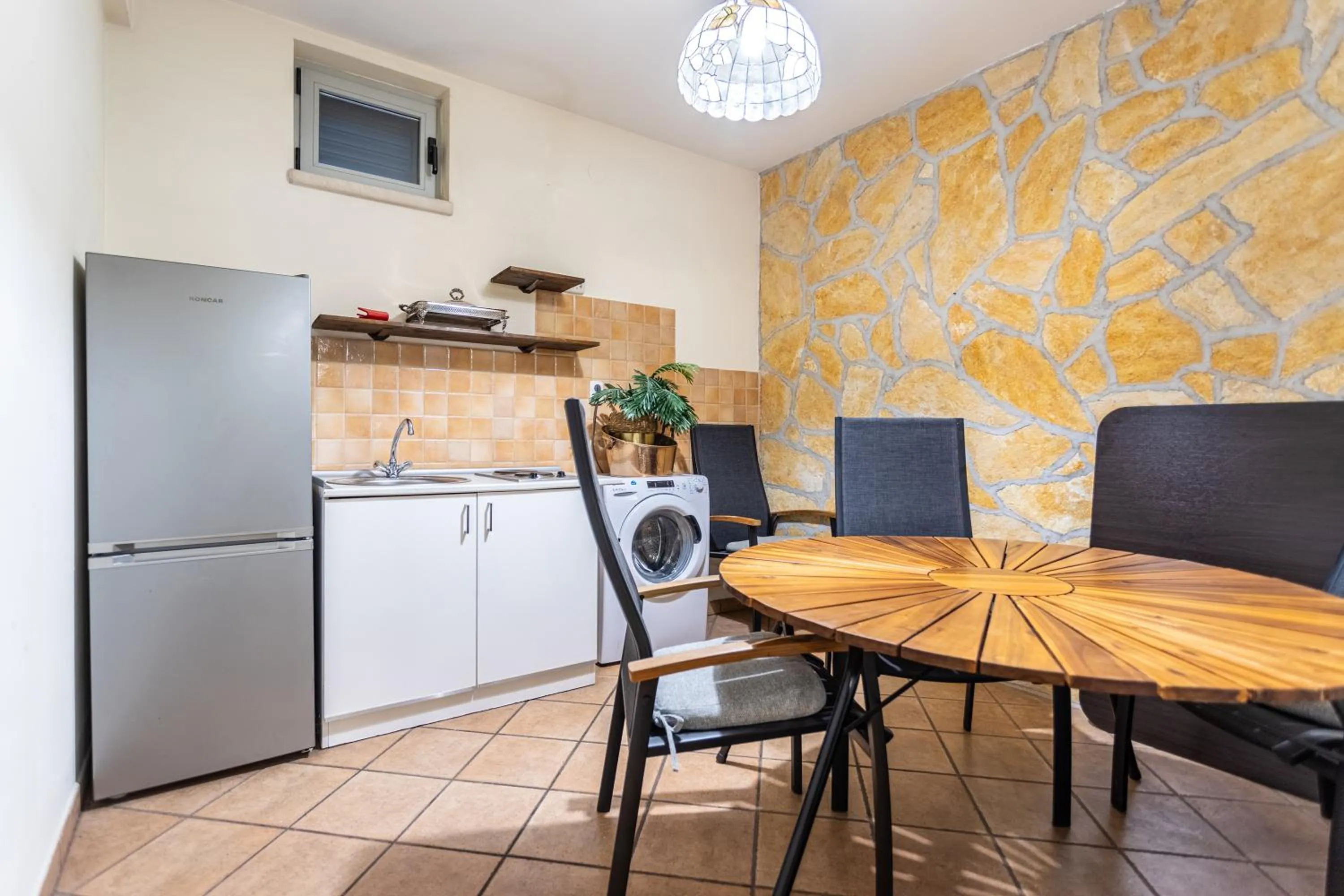 Kitchen or kitchenette in Villa Violeta with the sea view, 3 min walk to the beach