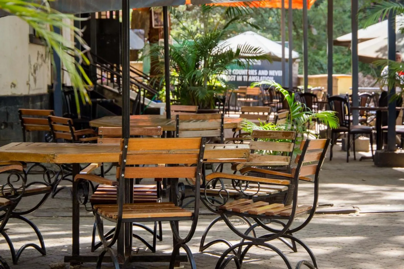 Restaurant/places to eat in Capital Heights Hotel