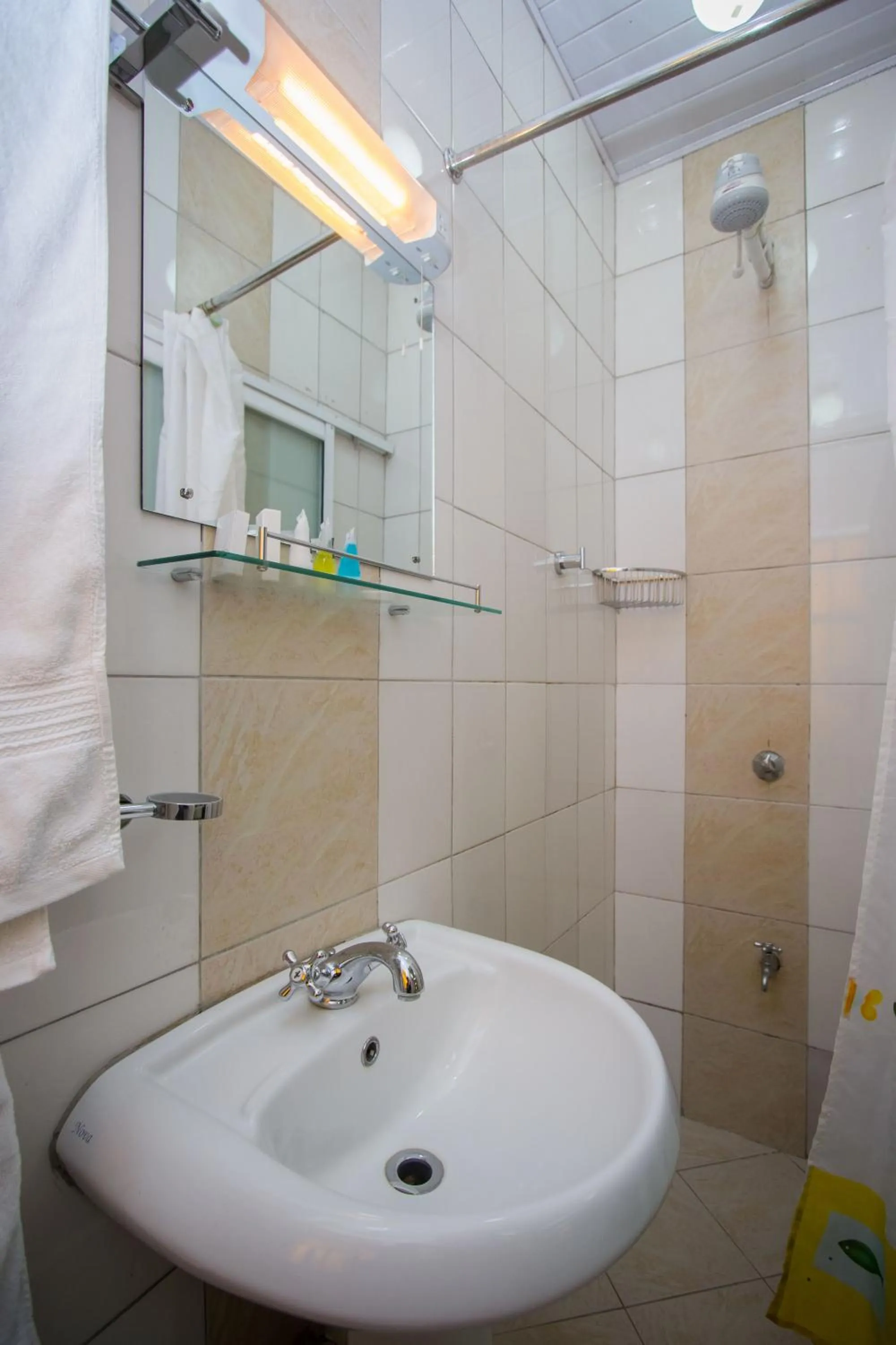 Shower in Capital Heights Hotel