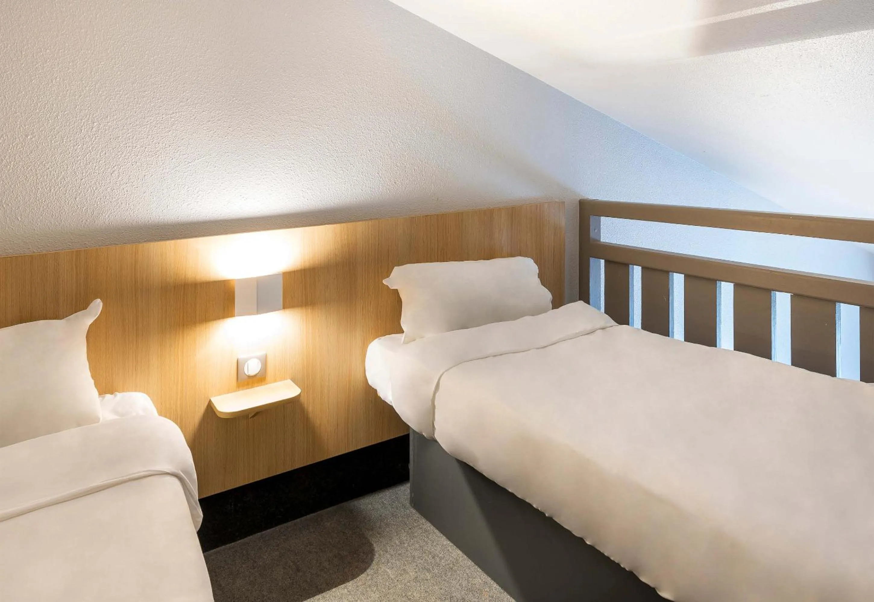 Bedroom, Bed in B&B HOTEL Angers 1 Beaucouzé