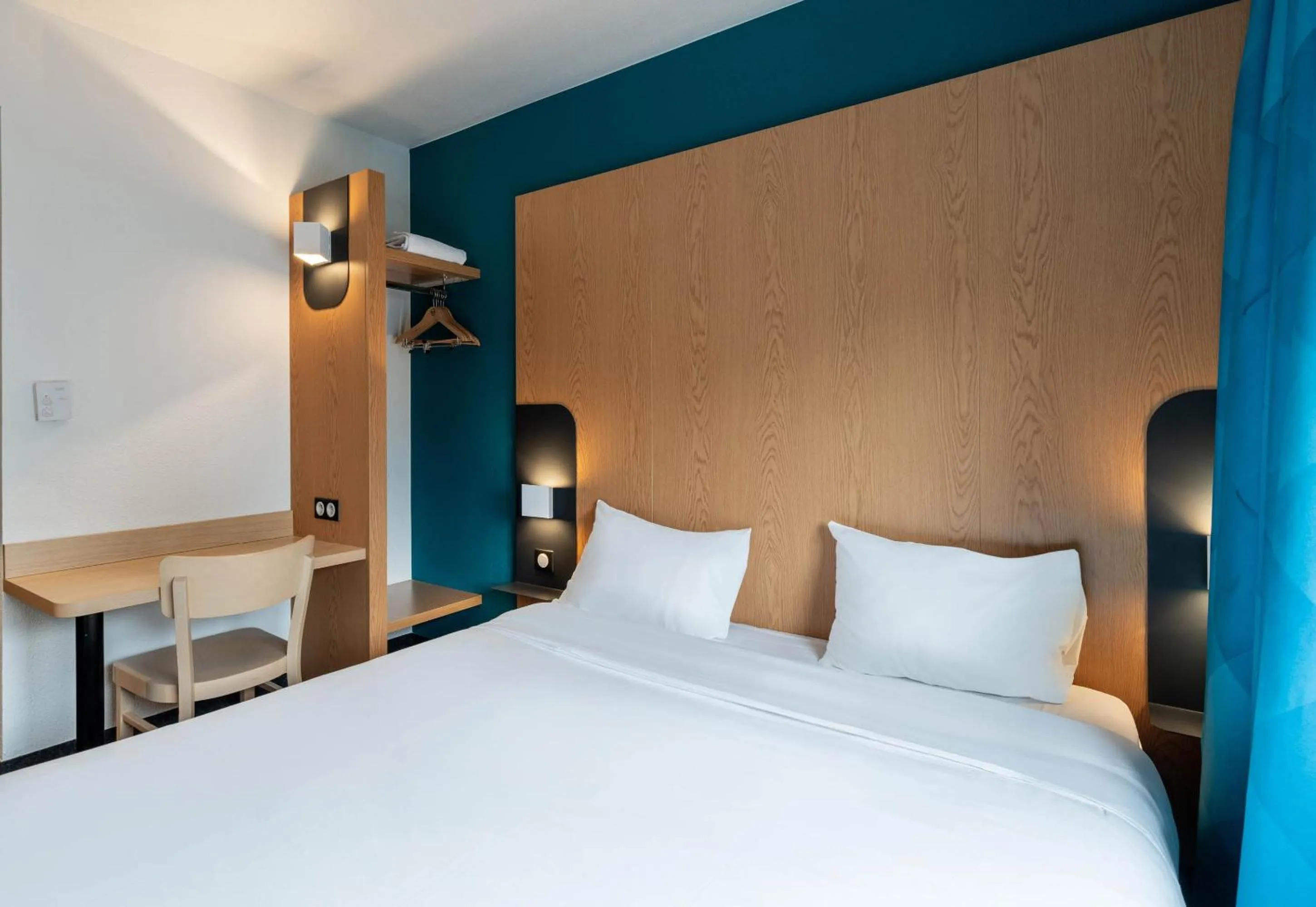 Photo of the whole room, Bed in B&B HOTEL Lille Roubaix Campus Gare