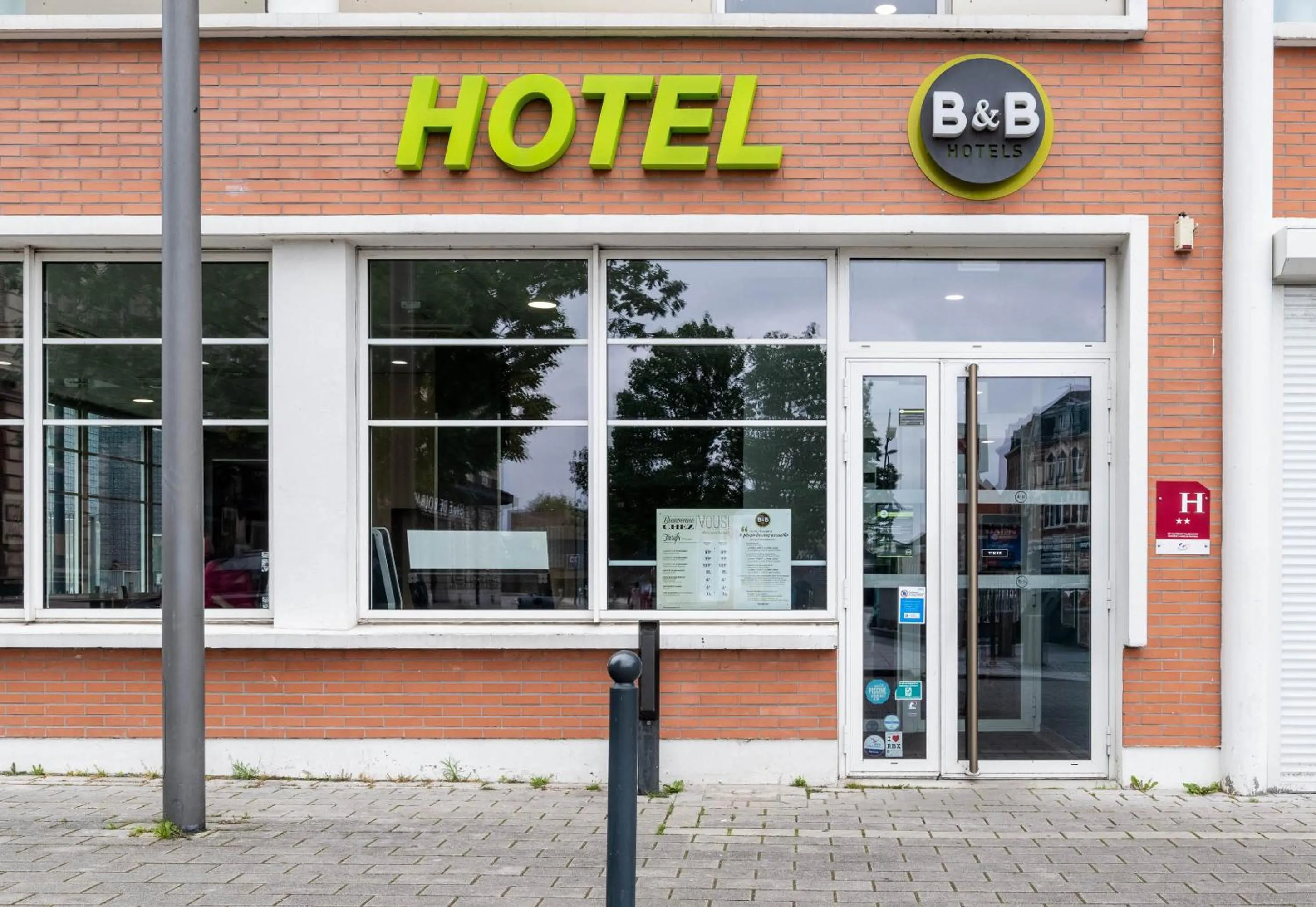 Property building in B&B HOTEL Lille Roubaix Campus Gare