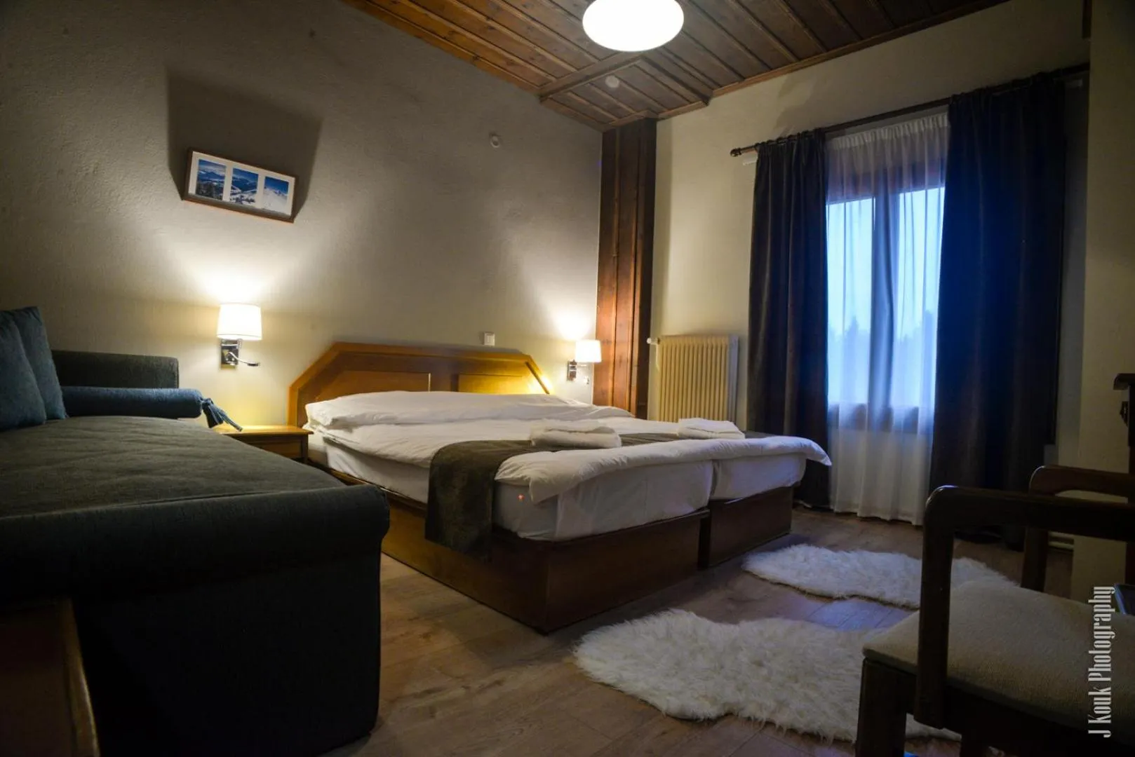 Photo of the whole room, Bed in Naoussa Mountain Resort