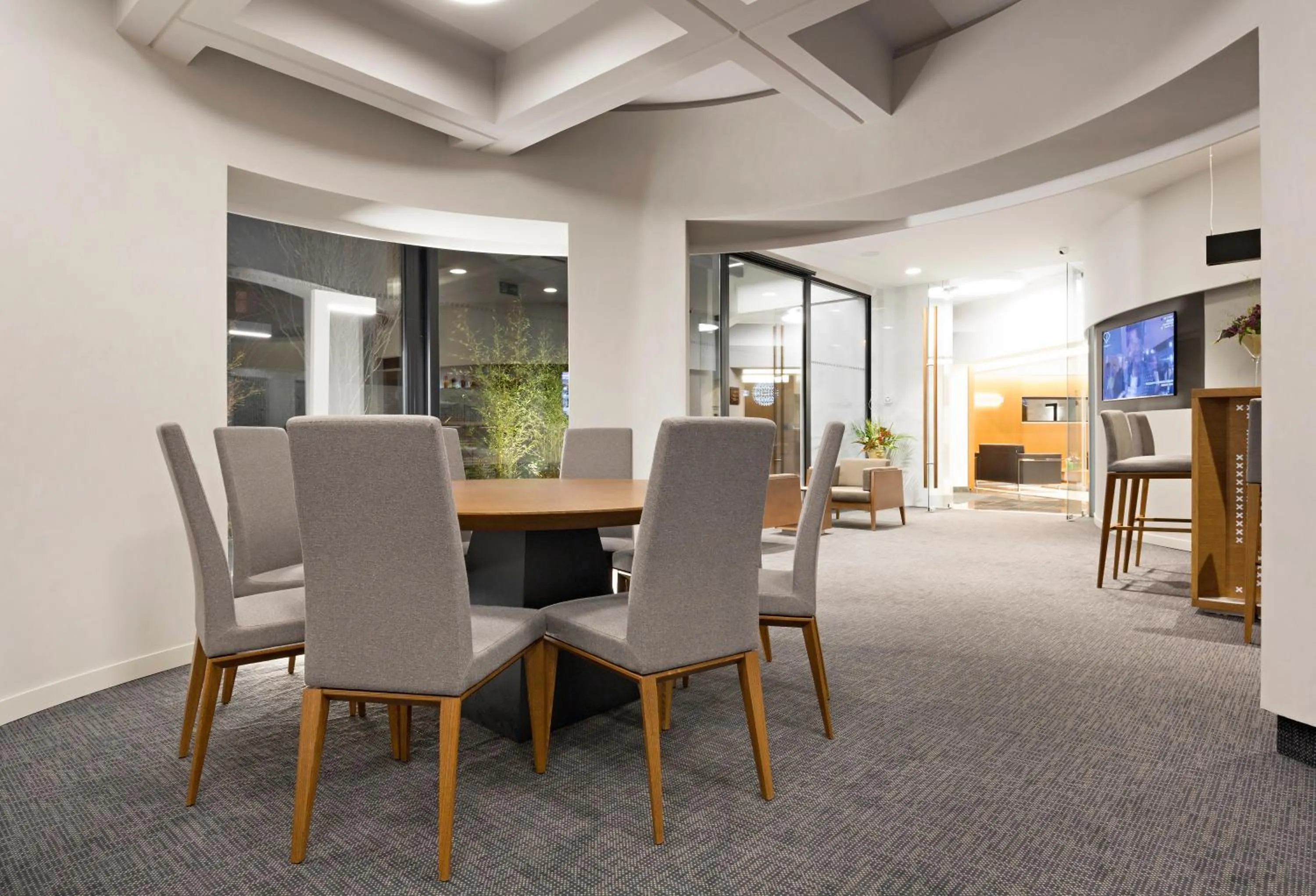 Restaurant/places to eat in Hotel Orasac Garni