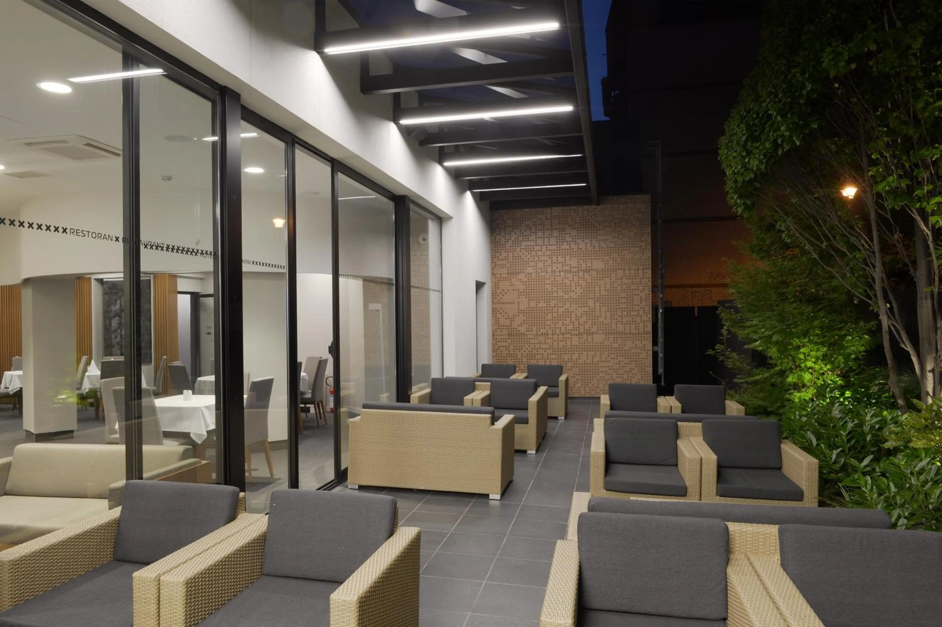 Patio in Hotel Orasac Garni